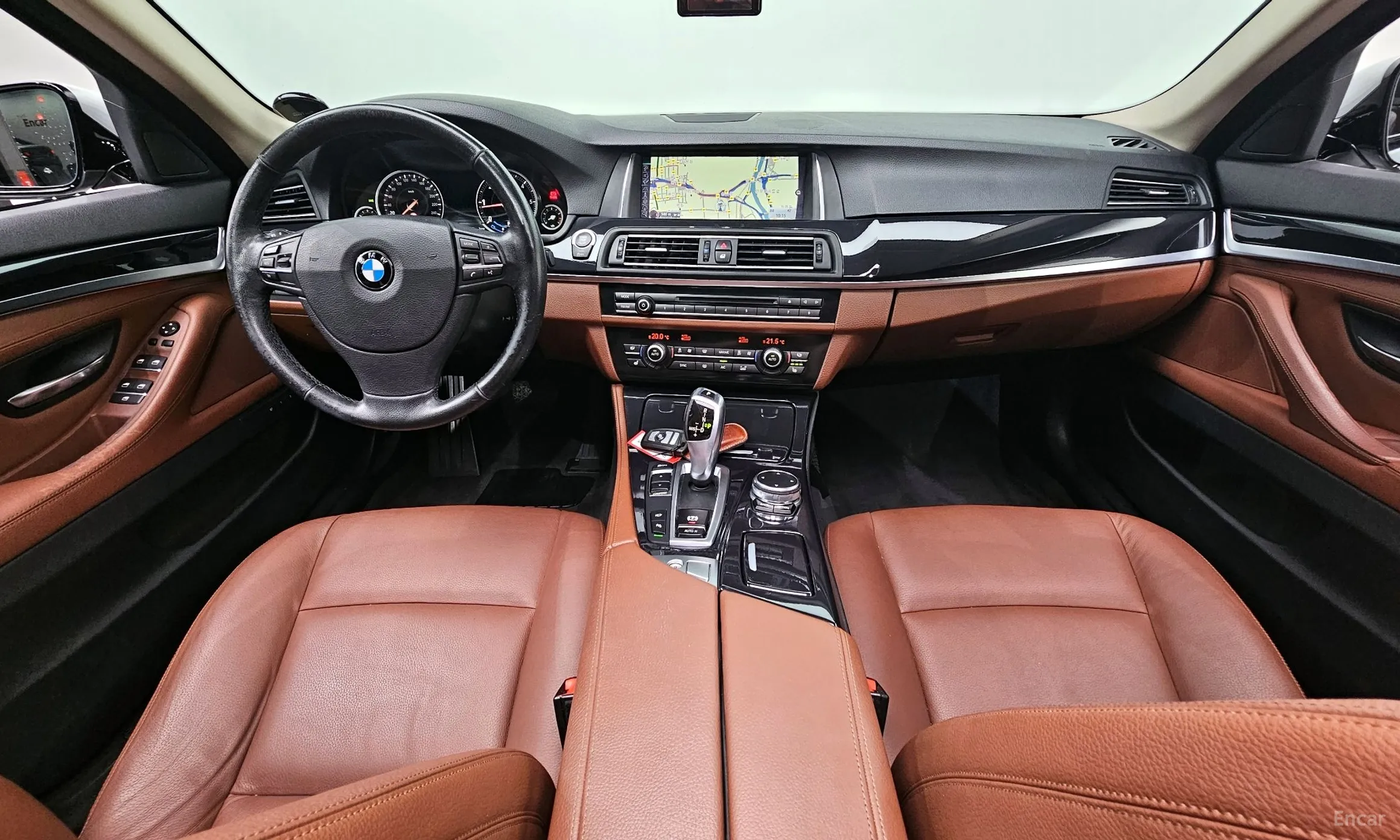 BMW 5 Series (F10) превью 4