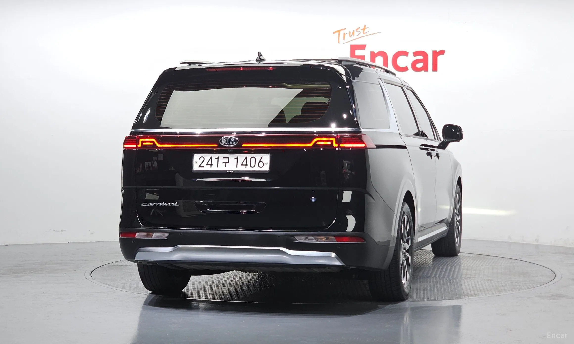 Kia Carnival Gen 4 превью 3