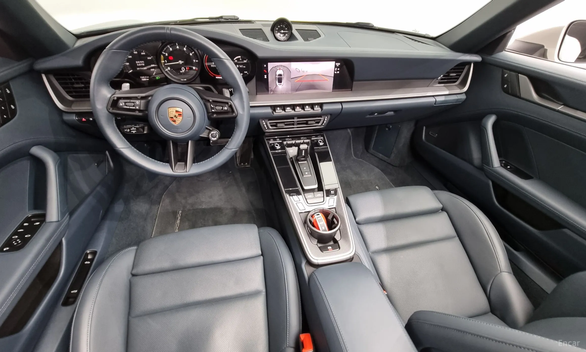 Porsche 911 (992) превью 4