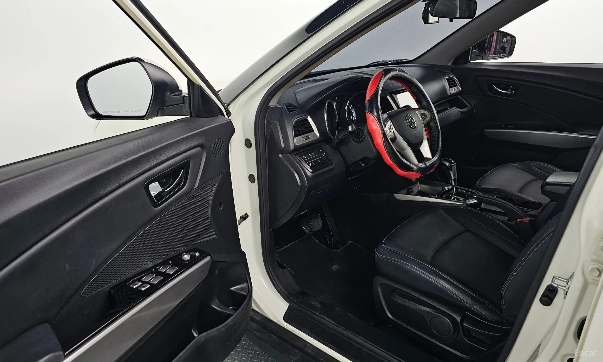 KG Mobility (SsangYong) Tivoli, Lazio превью 11