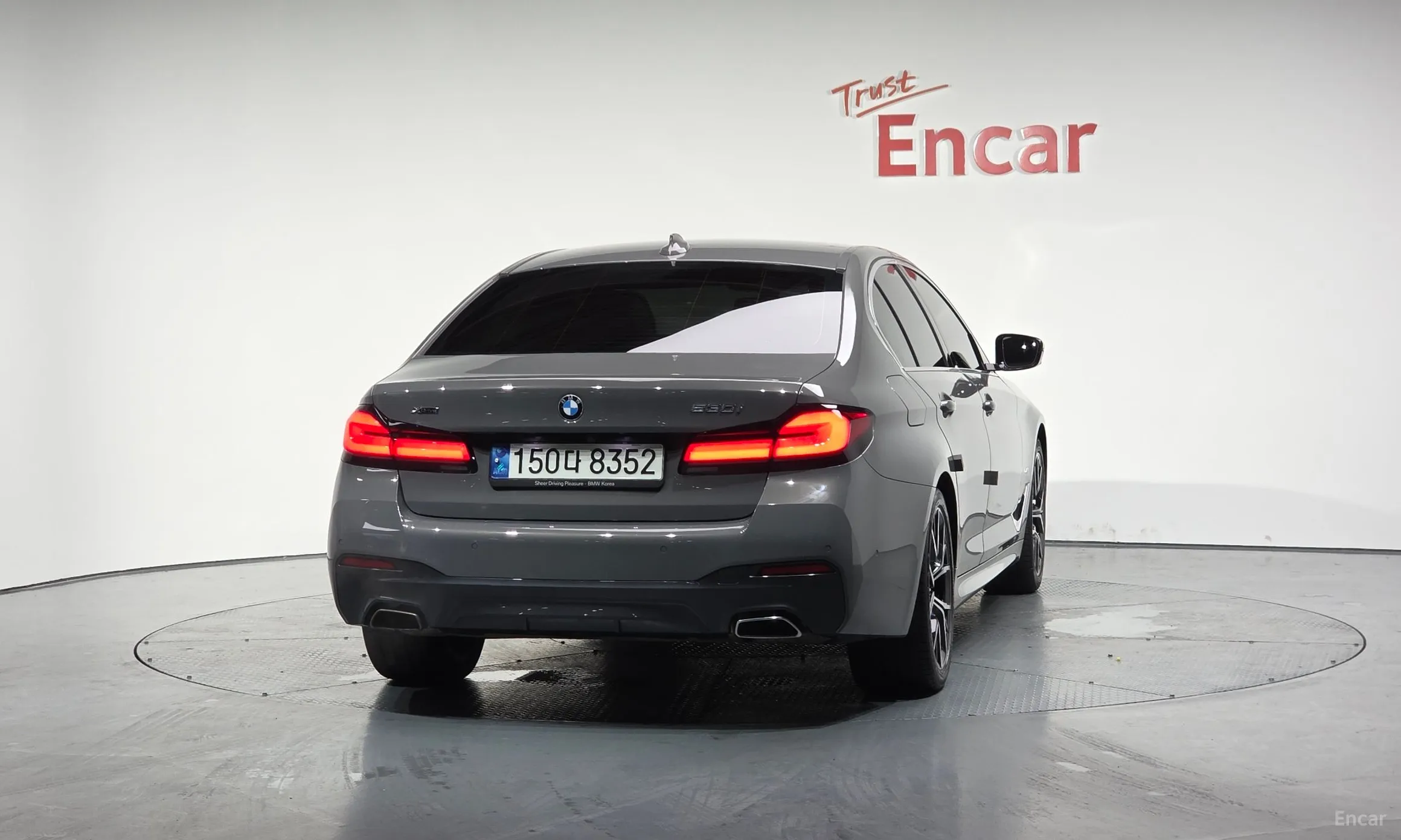 BMW 5 Series (G30) превью 3