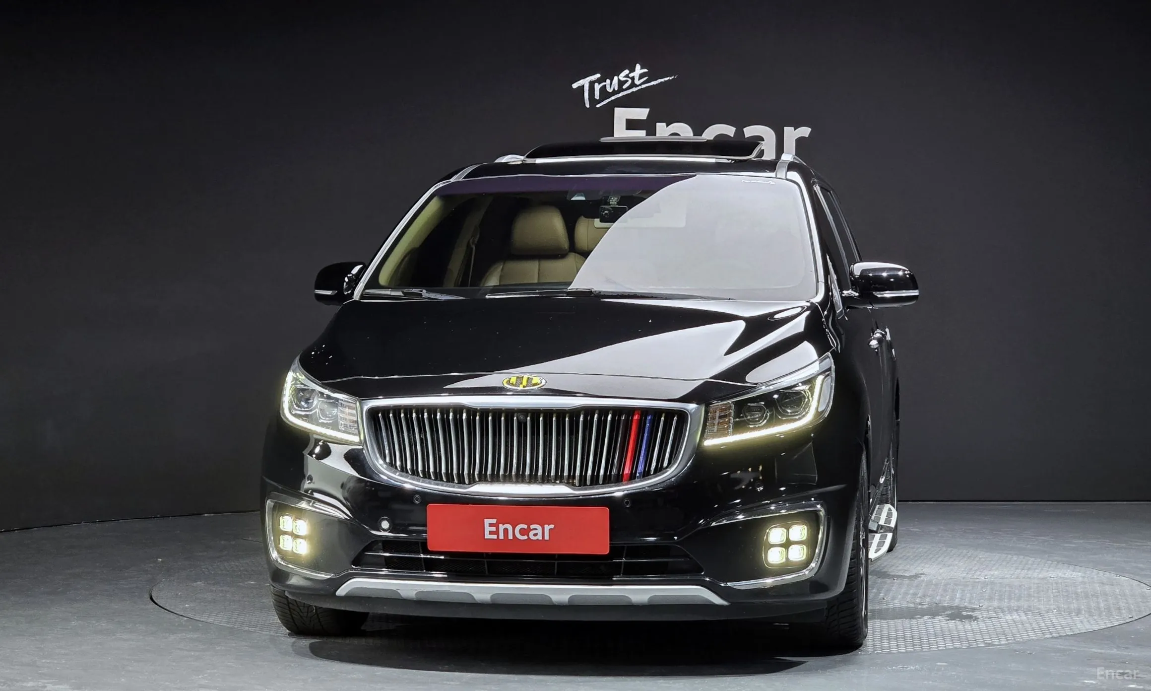 Kia Carnival превью 2