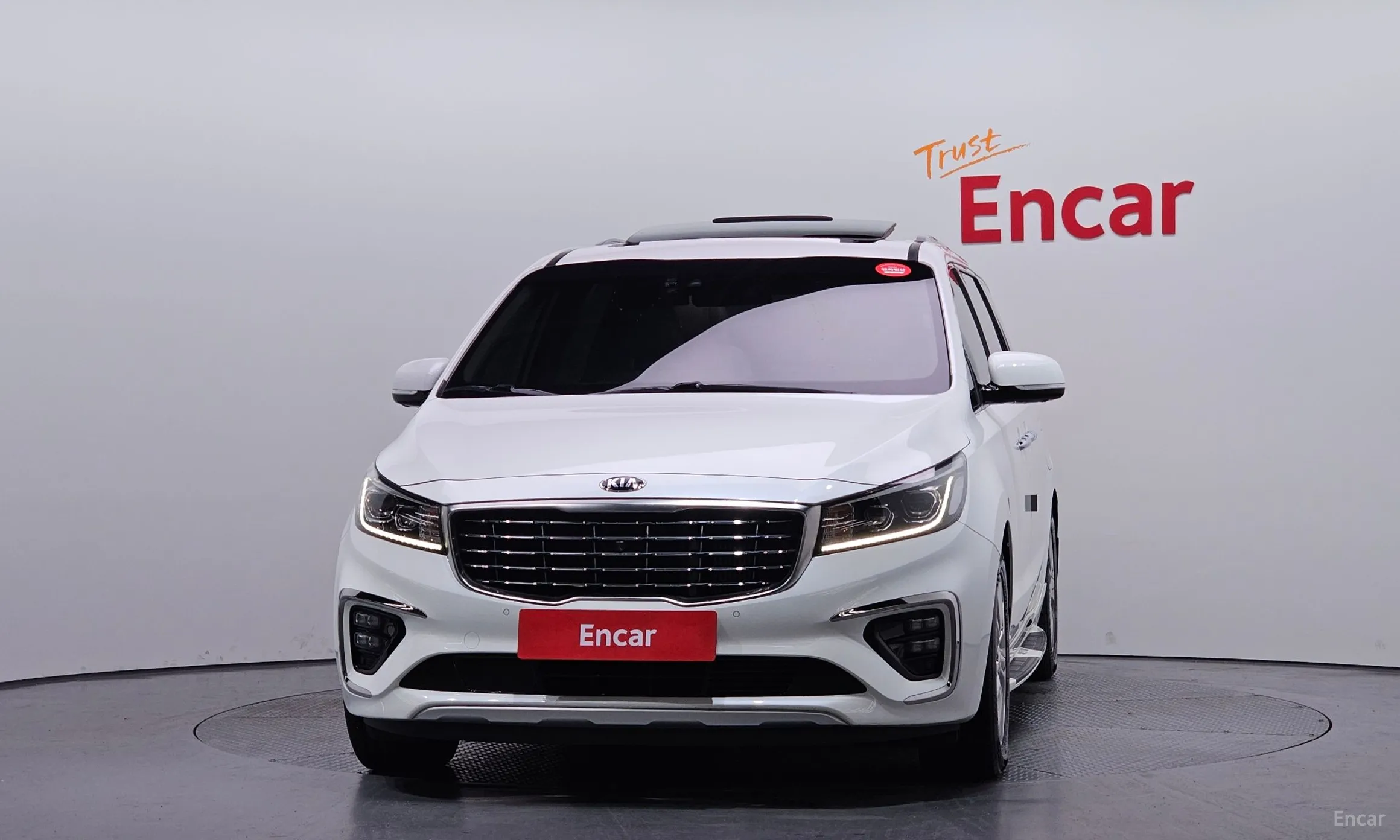 Kia Carnival превью 2