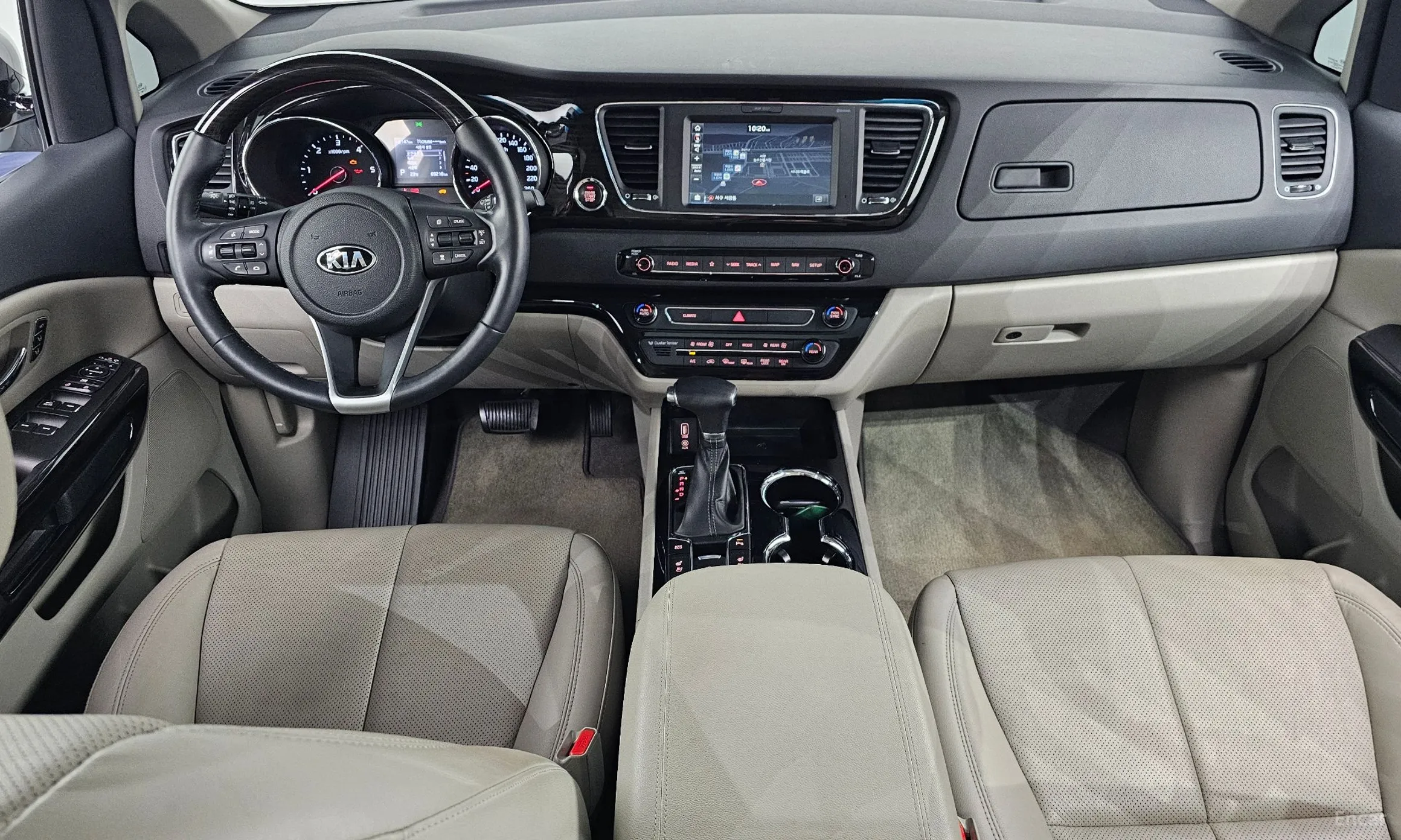 Kia Carnival превью 4