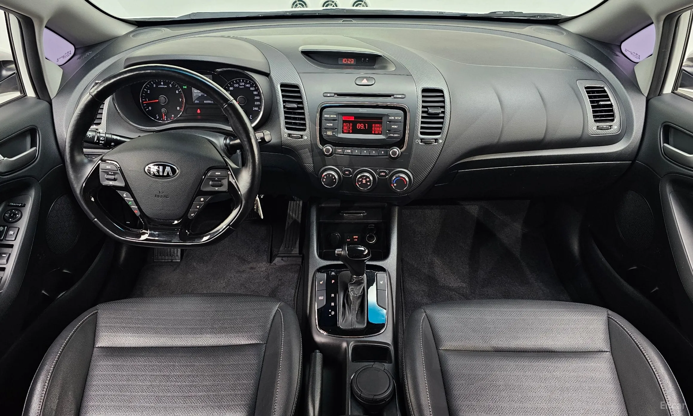 Kia K3 превью 4