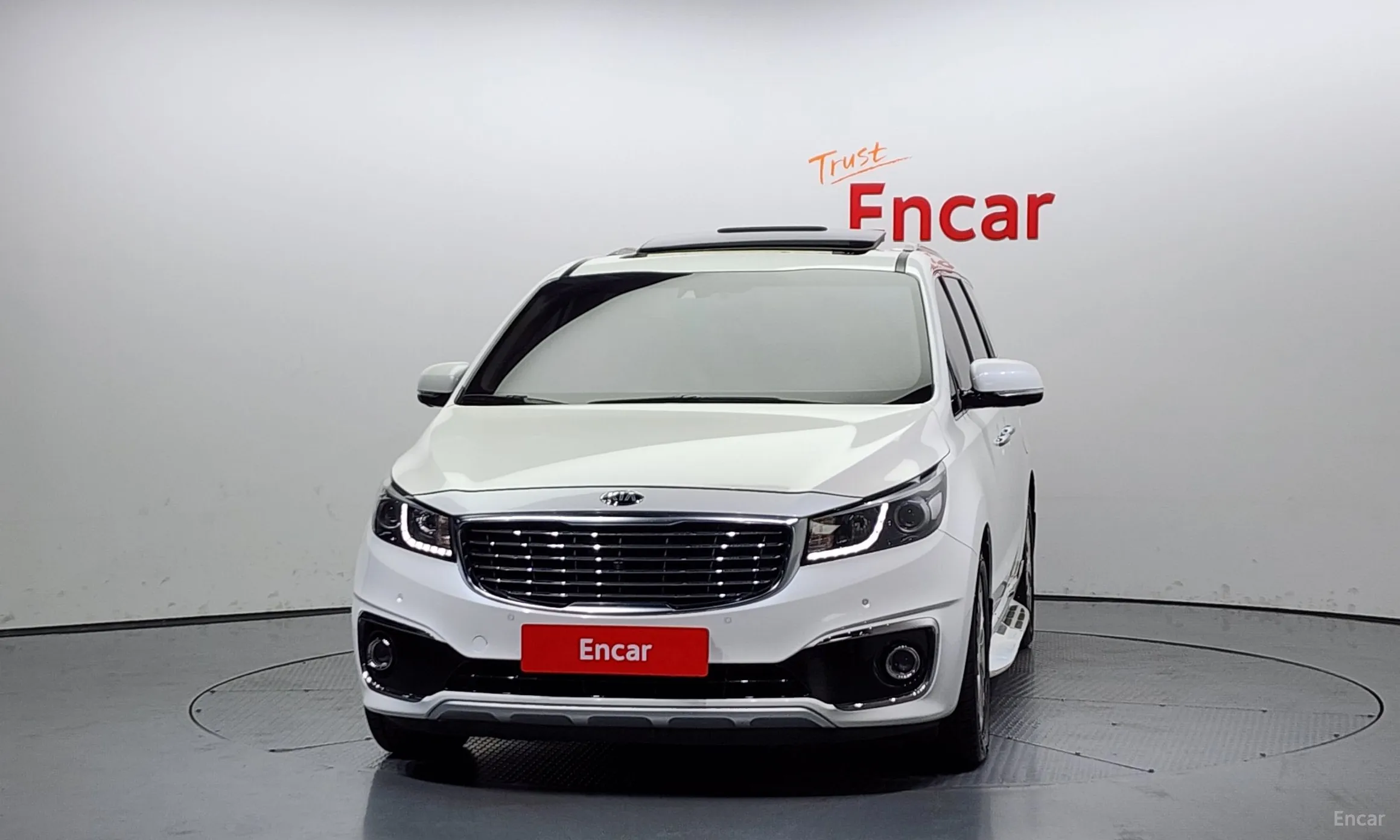 Kia Carnival превью 2