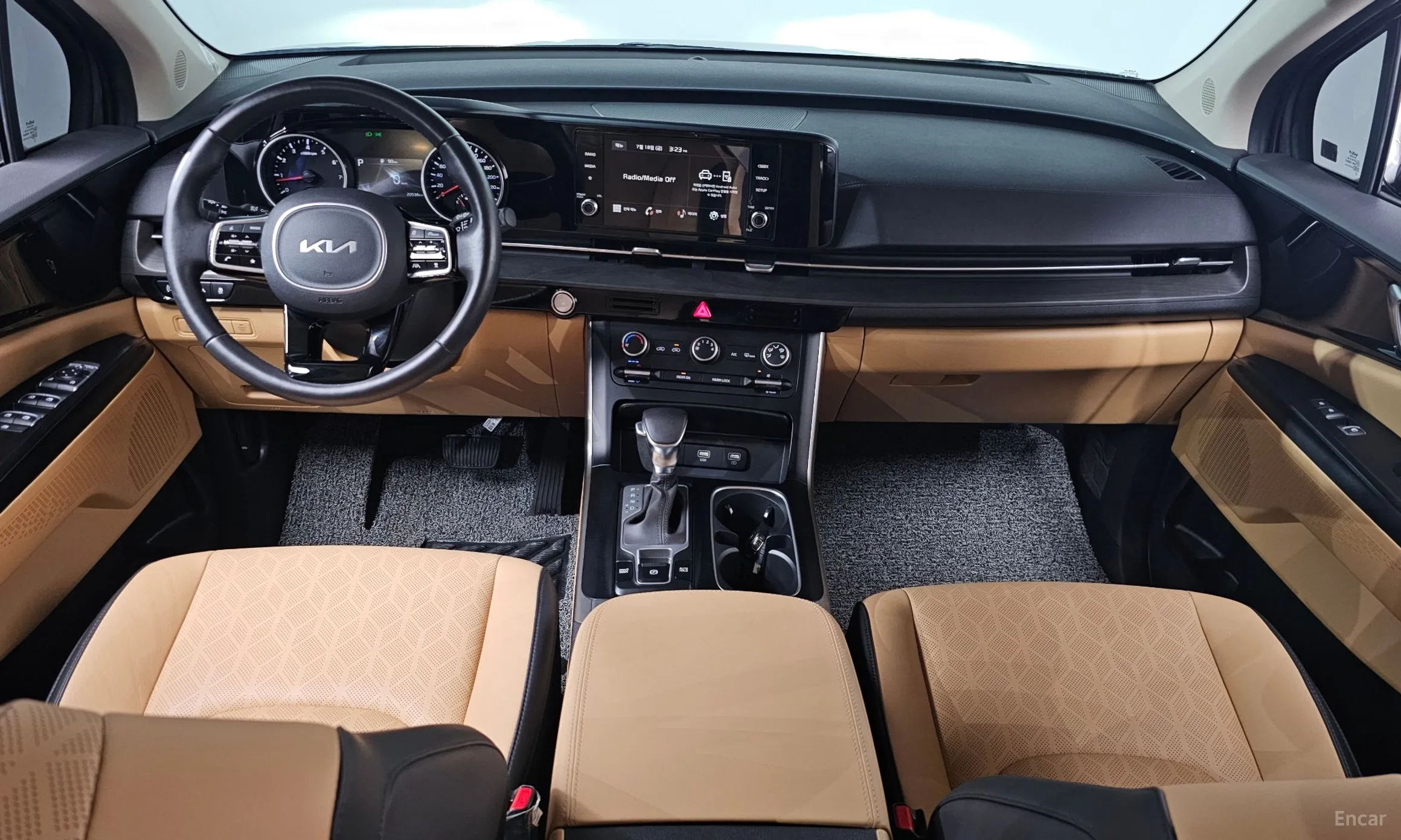 Kia Carnival Gen 4 превью 4
