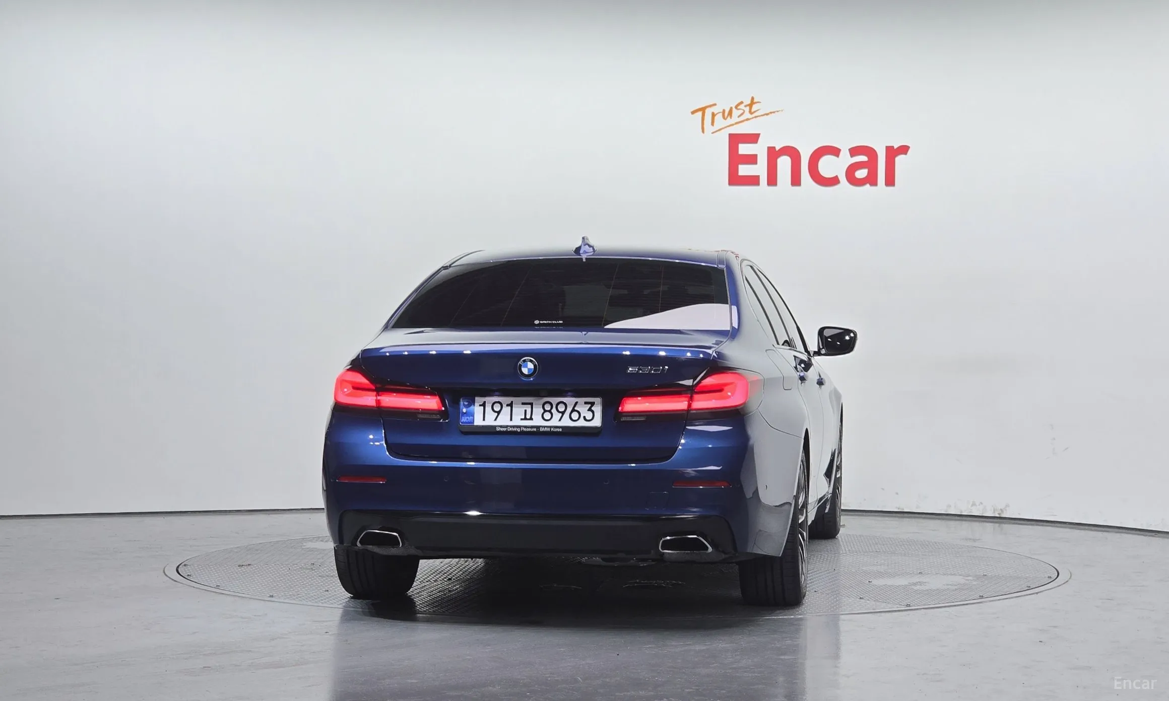 BMW 5 Series (G30) превью 3