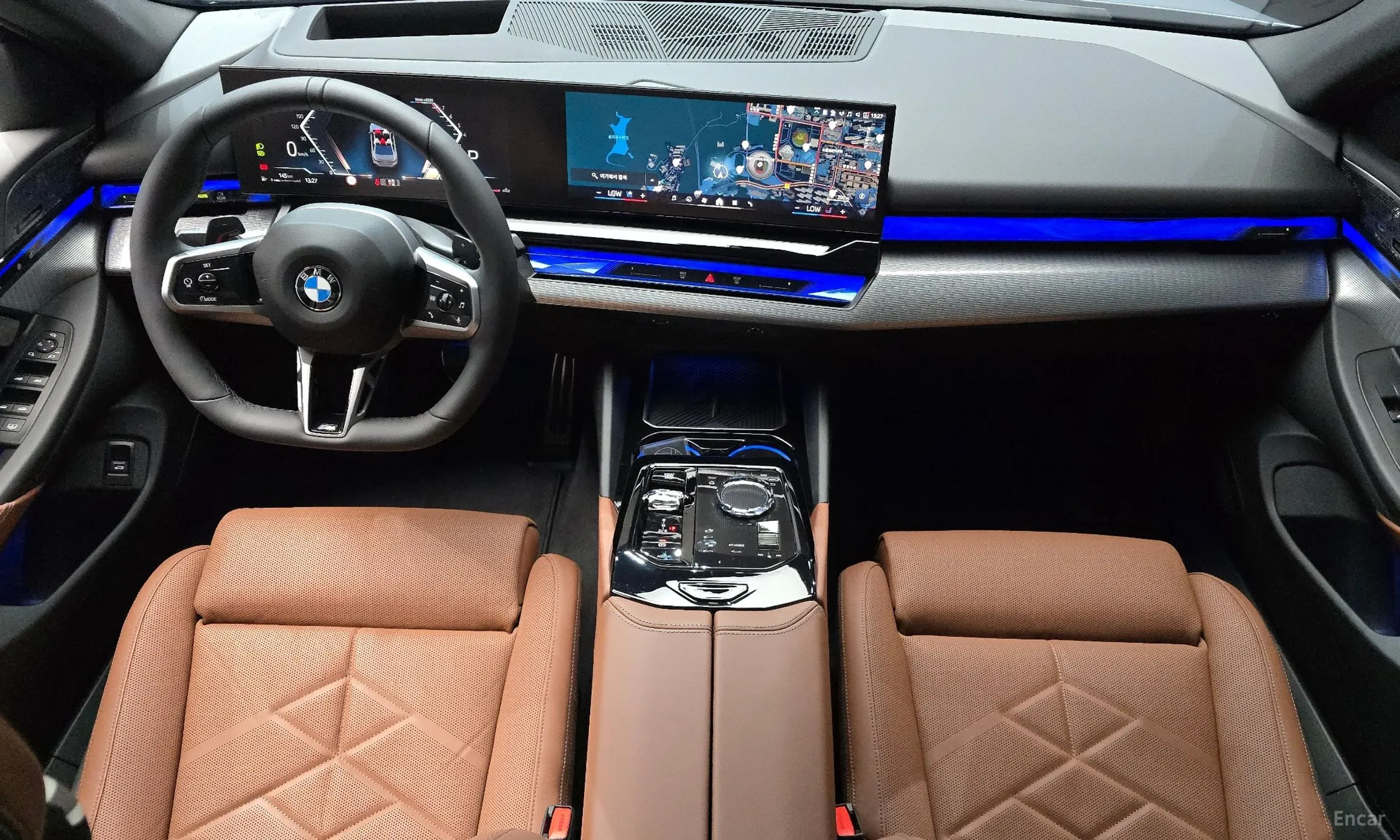 BMW 5 Series (G60) превью 4