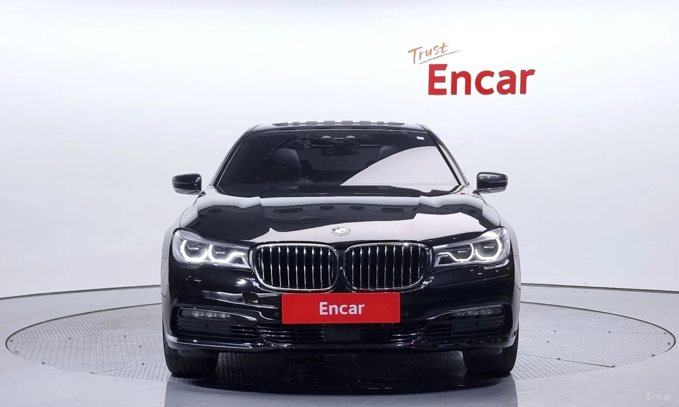 BMW 7 Series (G11) превью 2