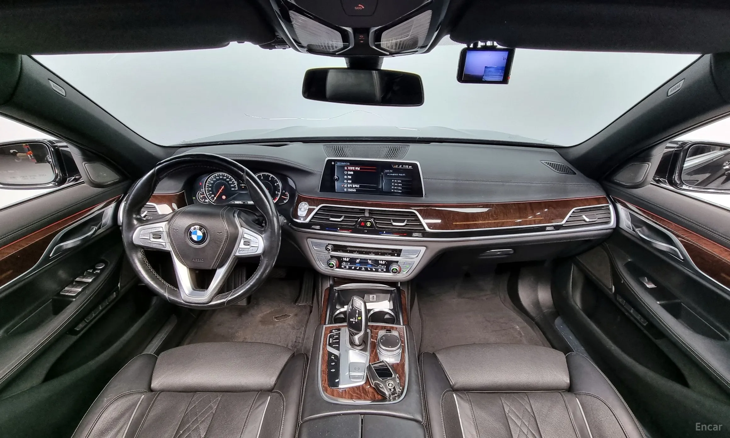 BMW 7 Series (G11) превью 4