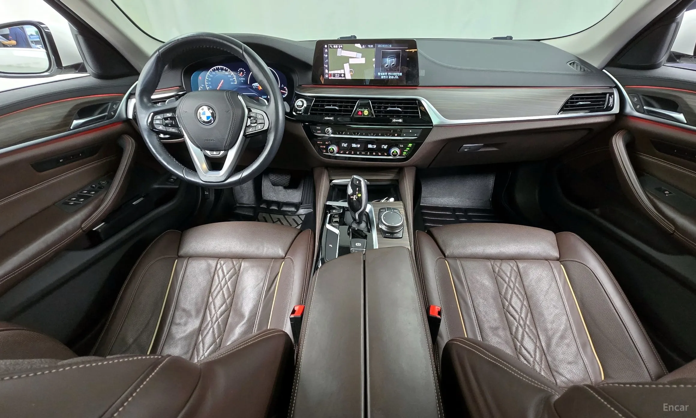 BMW 5 Series (G30) превью 4