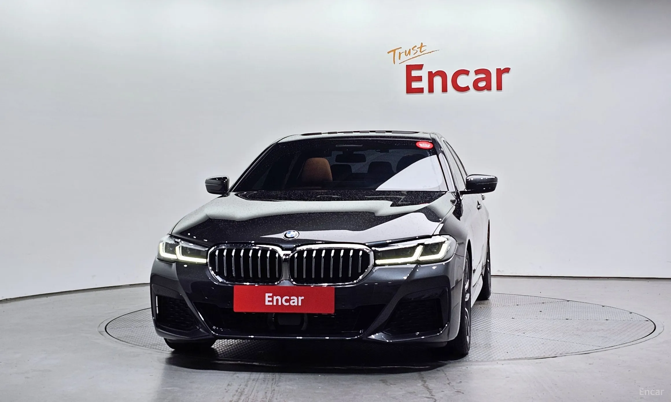 BMW 5 Series (G30) превью 2