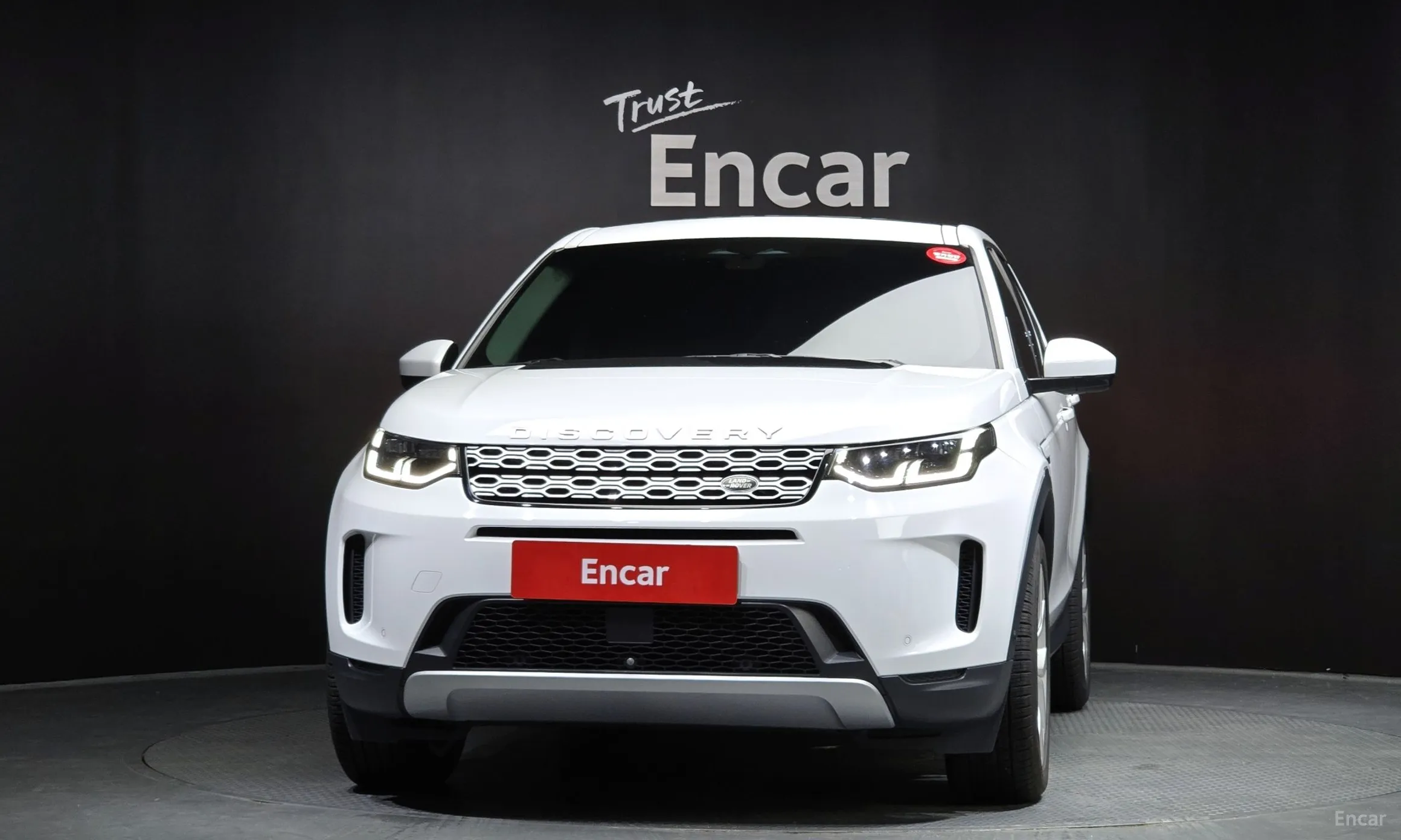 Land Rover Discovery Sports превью 2