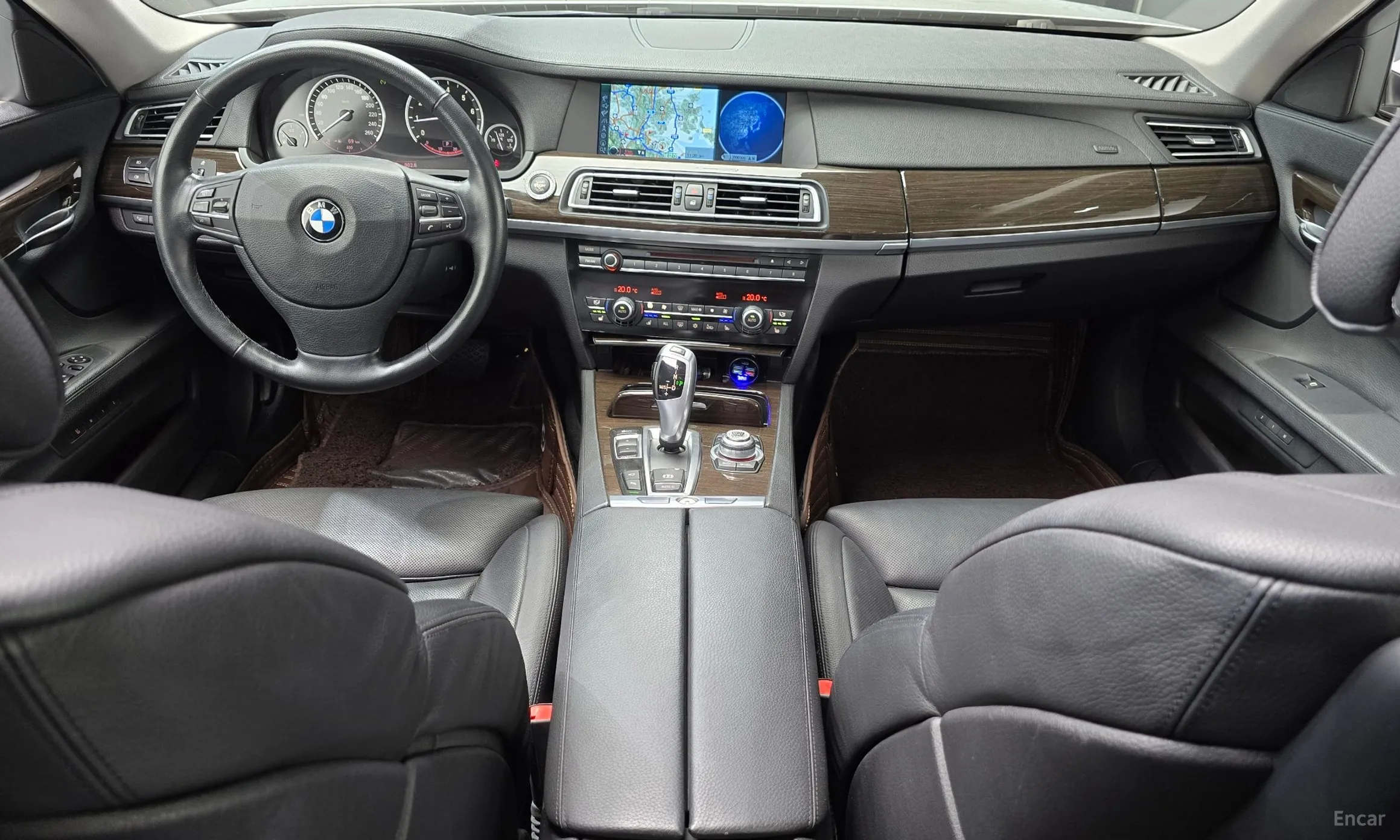 BMW 7 Series (F01) превью 4