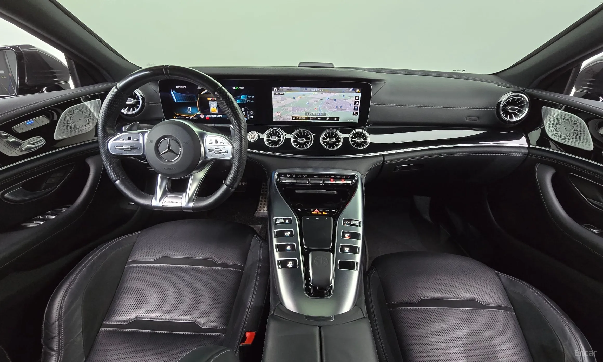Mercedes Benz AMG GT превью 4