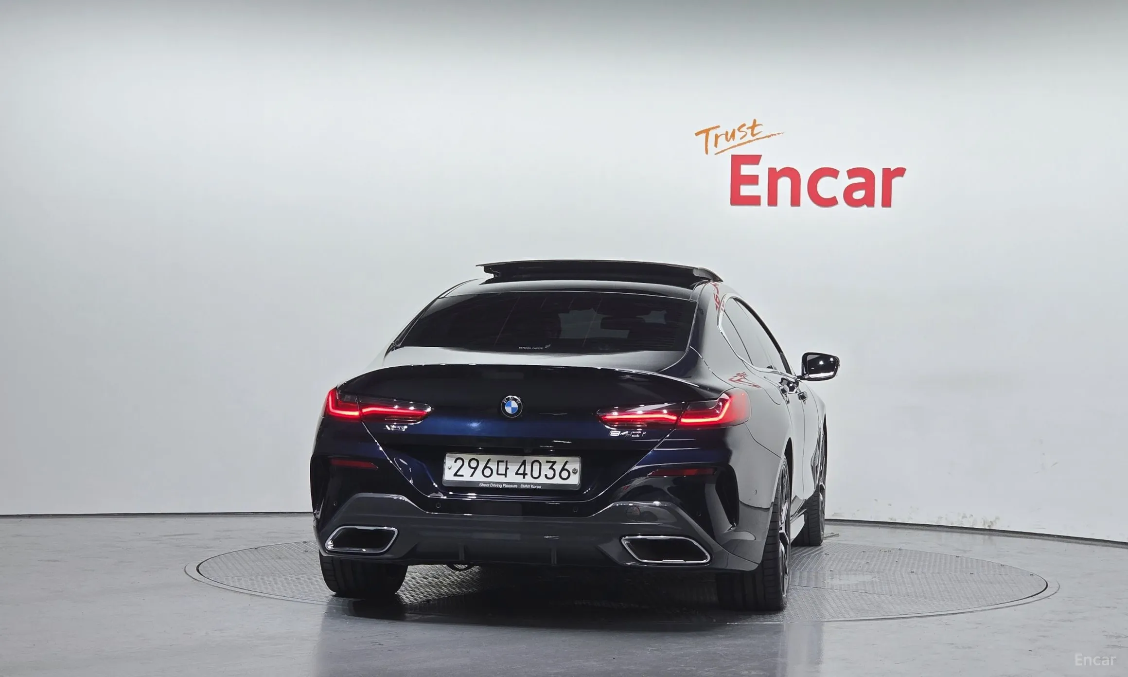 BMW 8-series (G15) превью 3