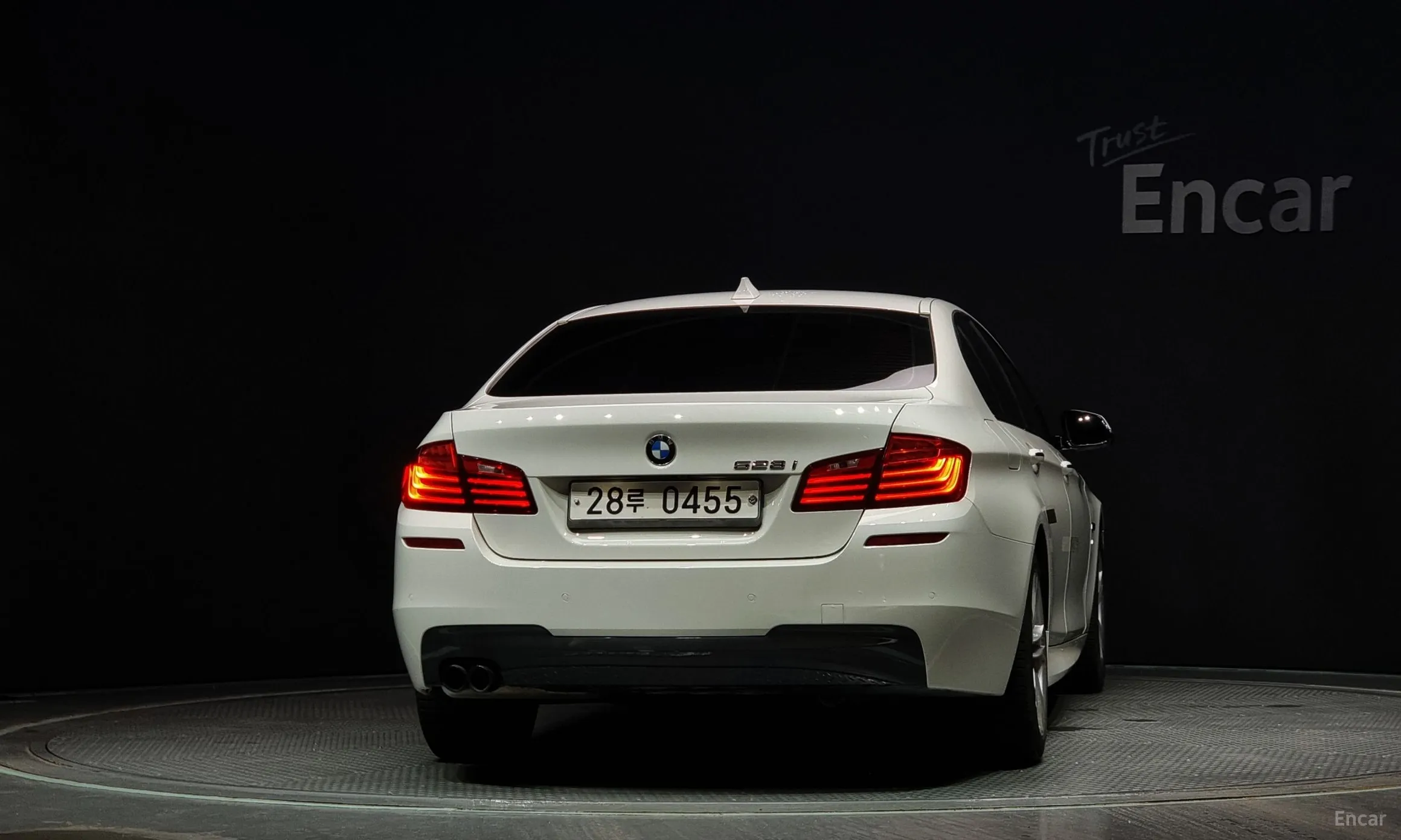 BMW 5 Series (F10) превью 3