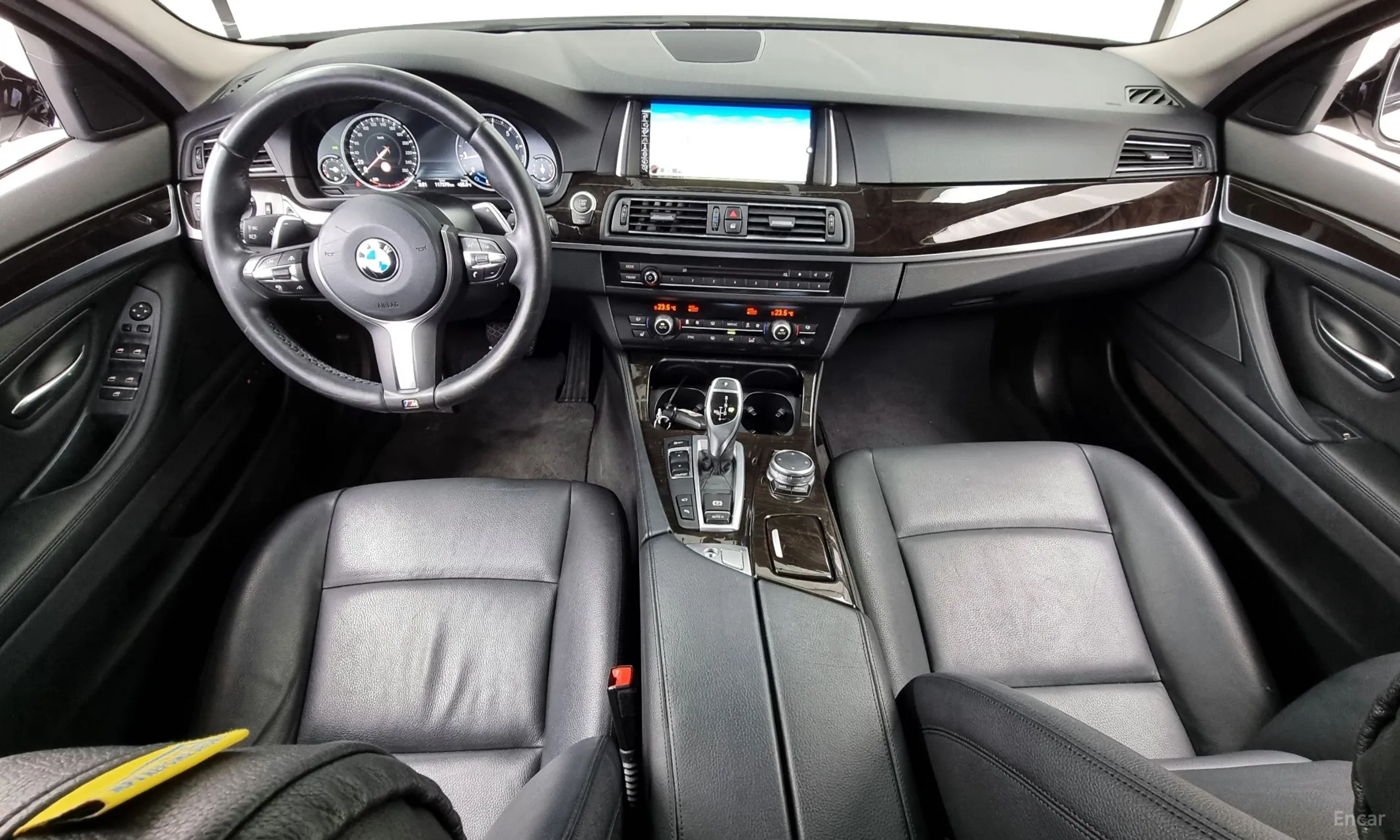 BMW 5 Series (F10) превью 4