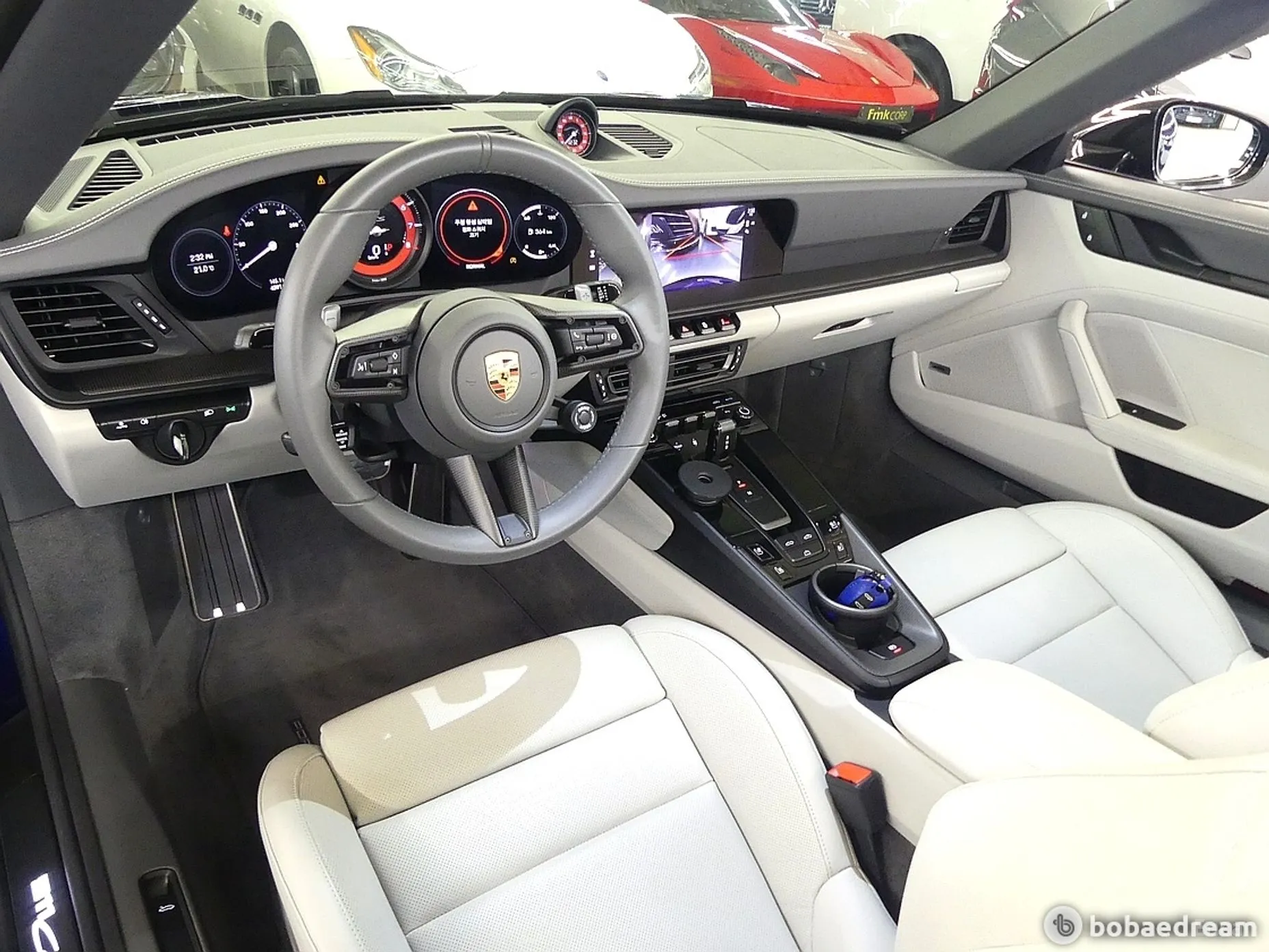 Porsche 911 (992) превью 3