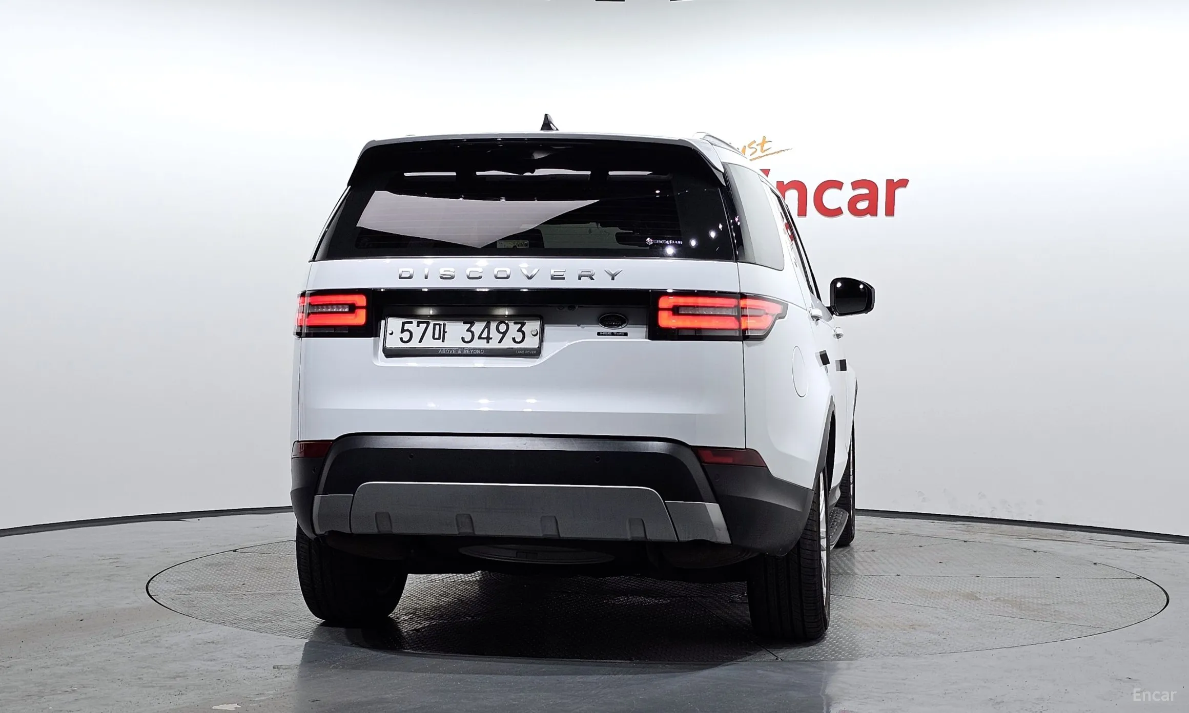 Land Rover Discovery 5 превью 3