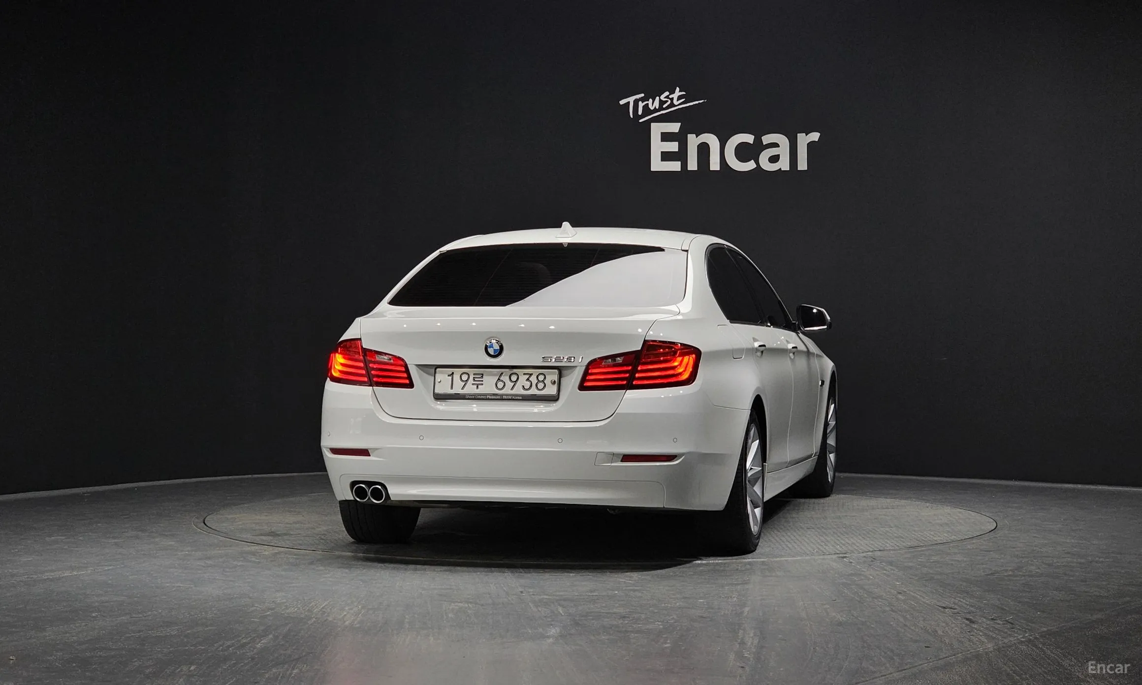 BMW 5 Series (F10) превью 3
