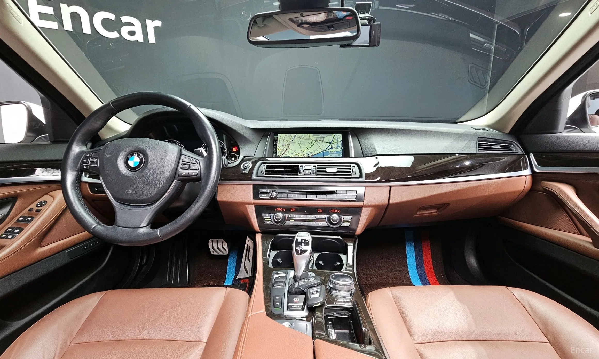 BMW 5 Series (F10) превью 4