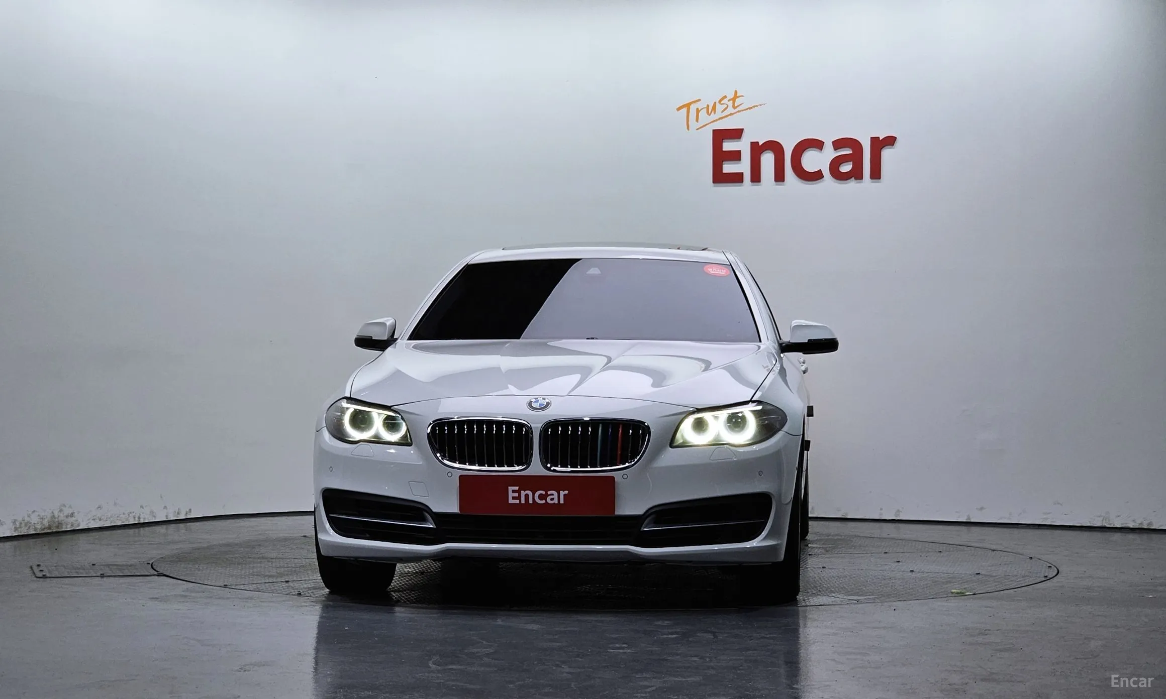 BMW 5 Series (F10) превью 2