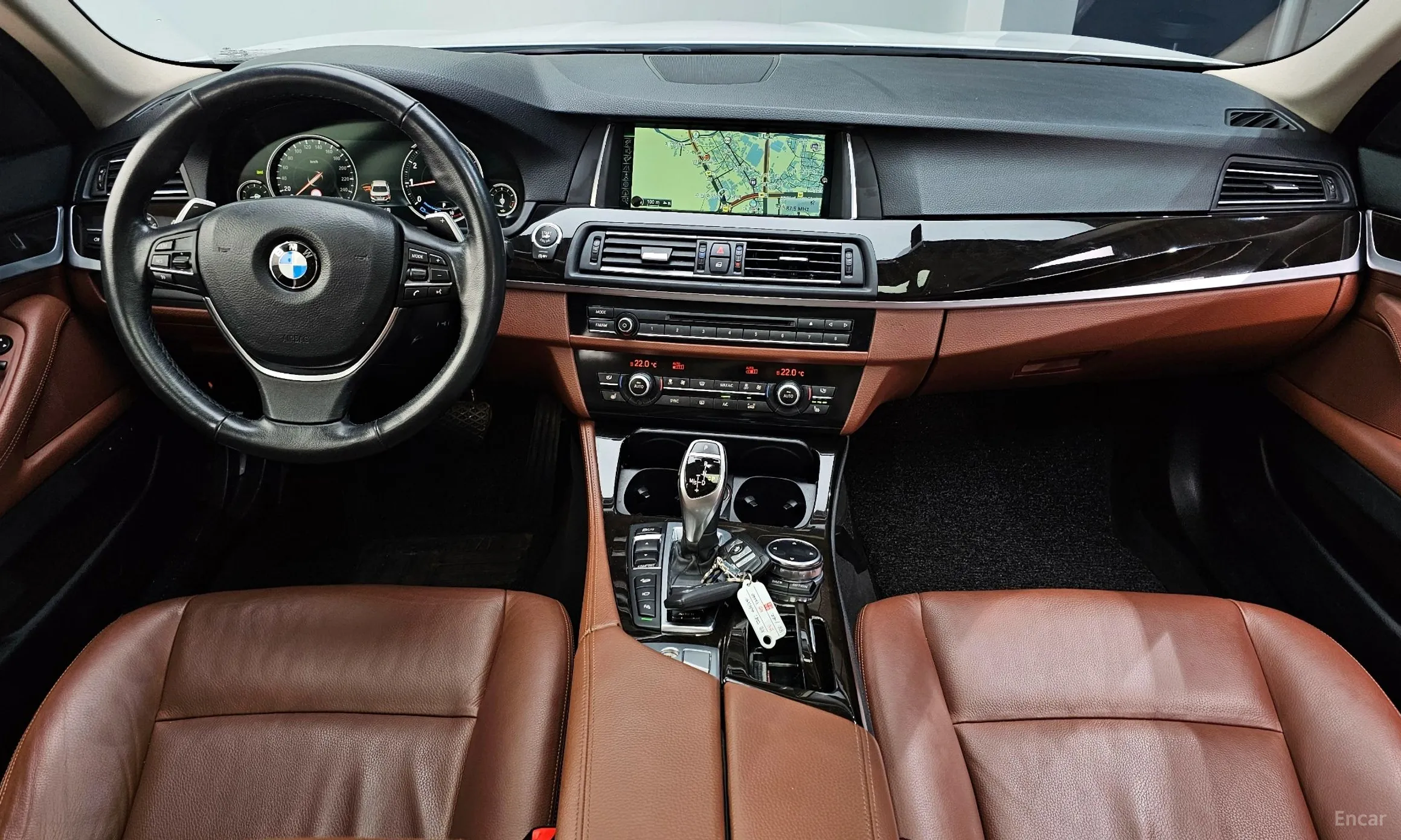 BMW 5 Series (F10) превью 4