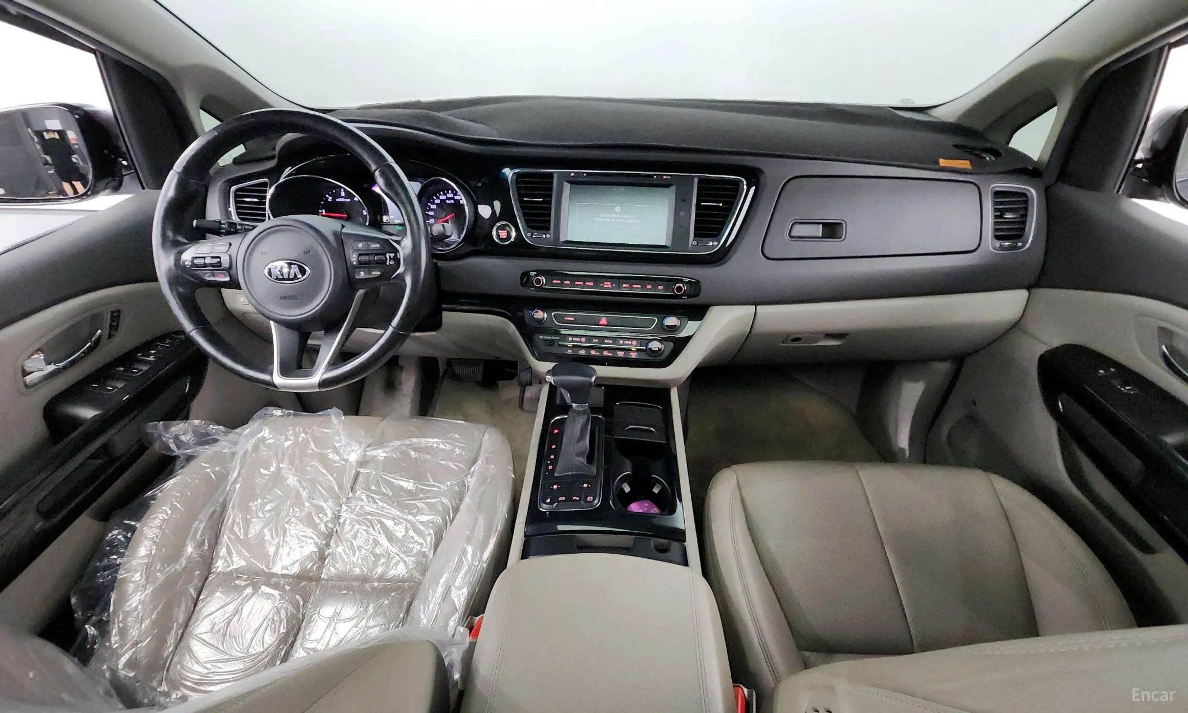 Kia Carnival превью 4