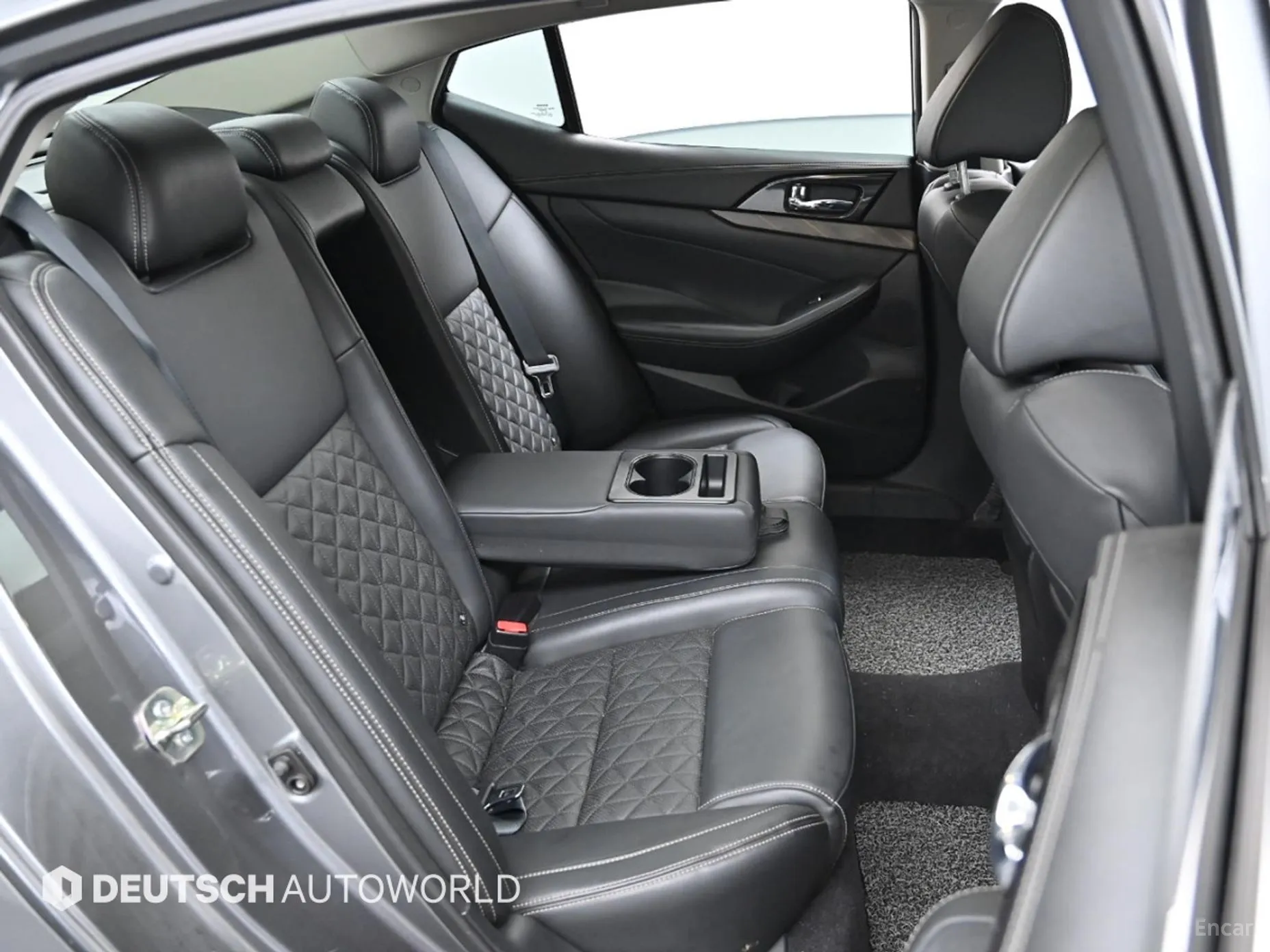 Nissan Maxima (A36) превью 12