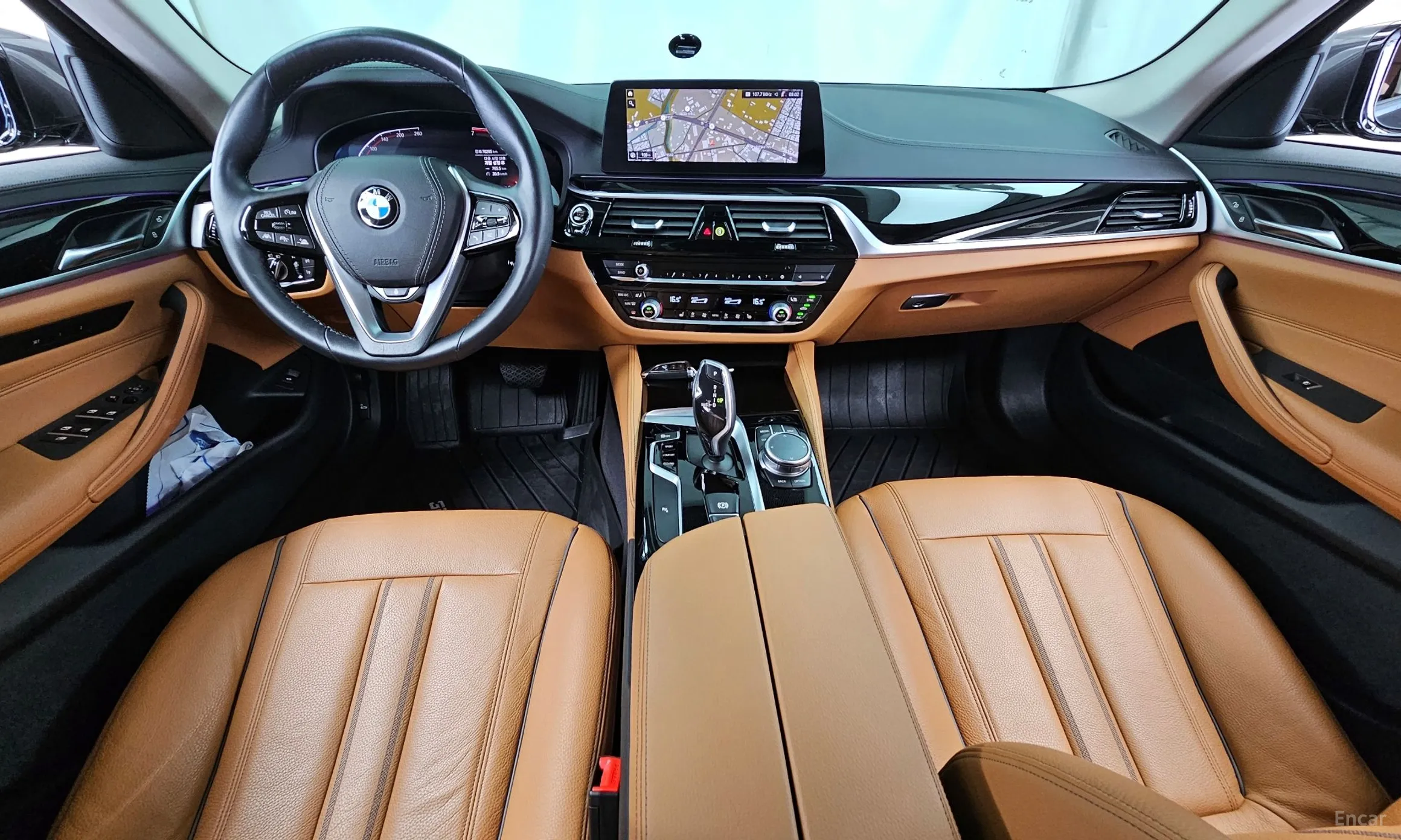 BMW 5 Series (G30) превью 4