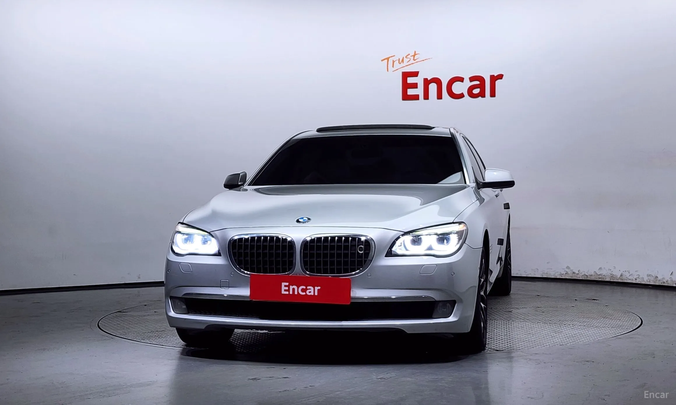 BMW 7 Series (F01) превью 2