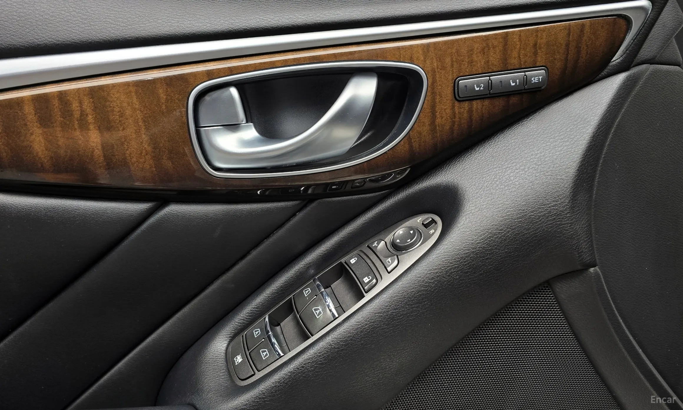 Infiniti Q50 превью 18