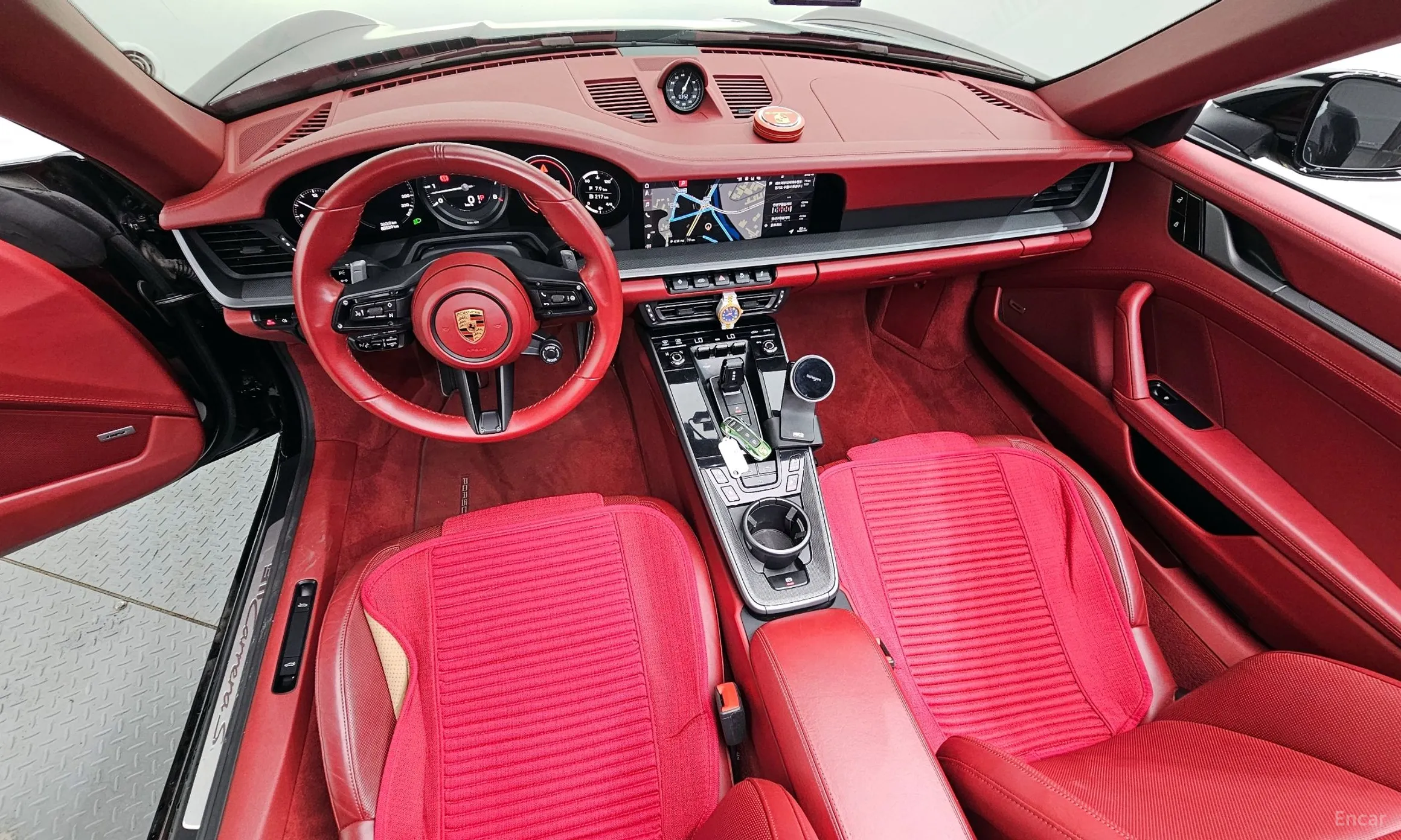 Porsche 911 (992) превью 4