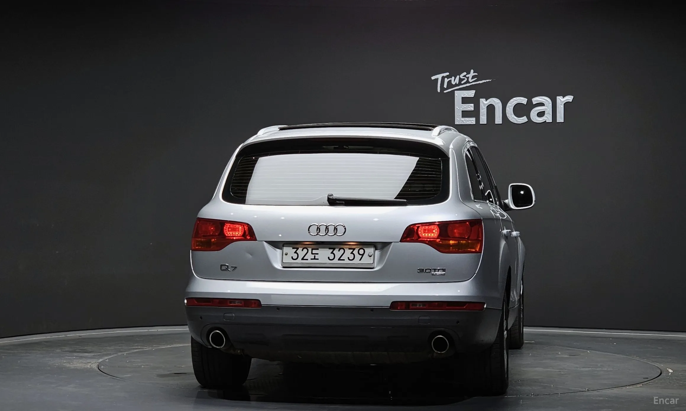 Audi Q7 превью 3