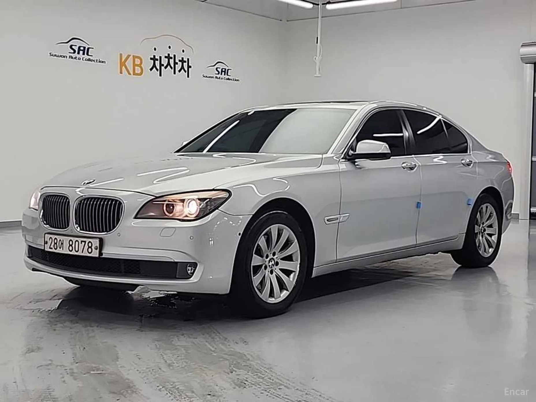 BMW 7 Series (F01)