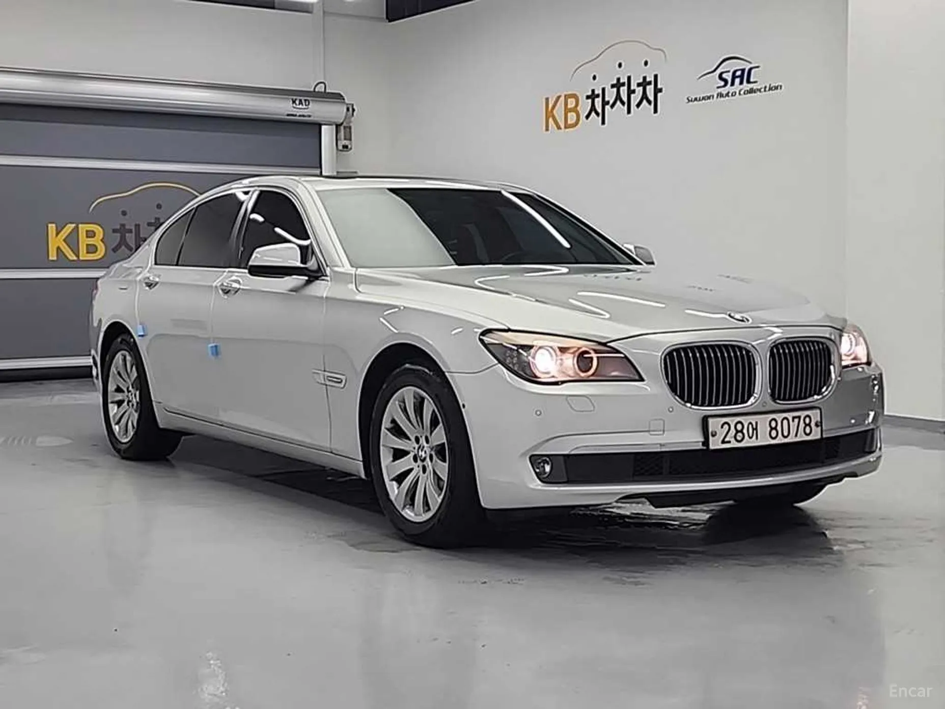 BMW 7 Series (F01) превью 3