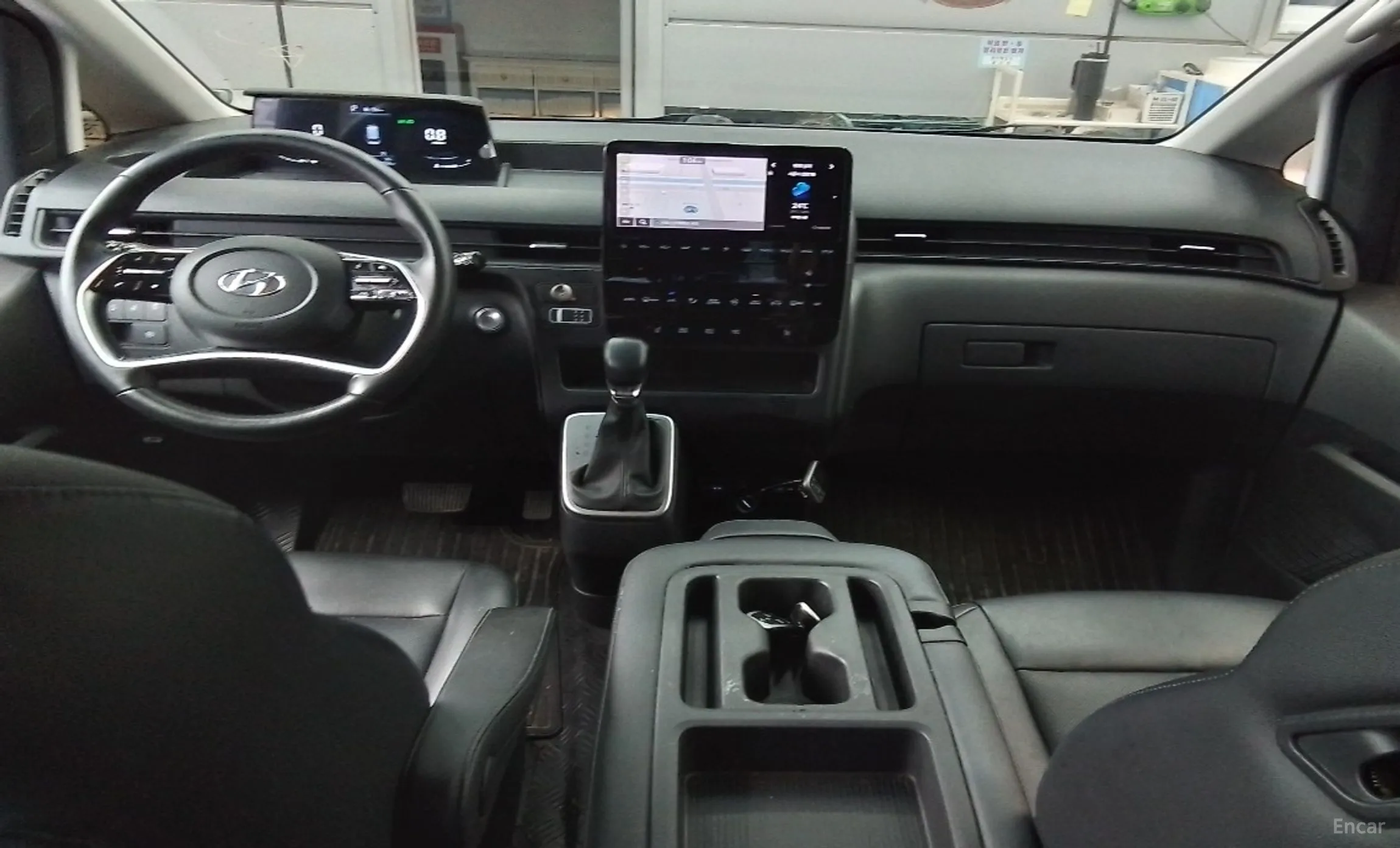 Hyundai Staria превью 3