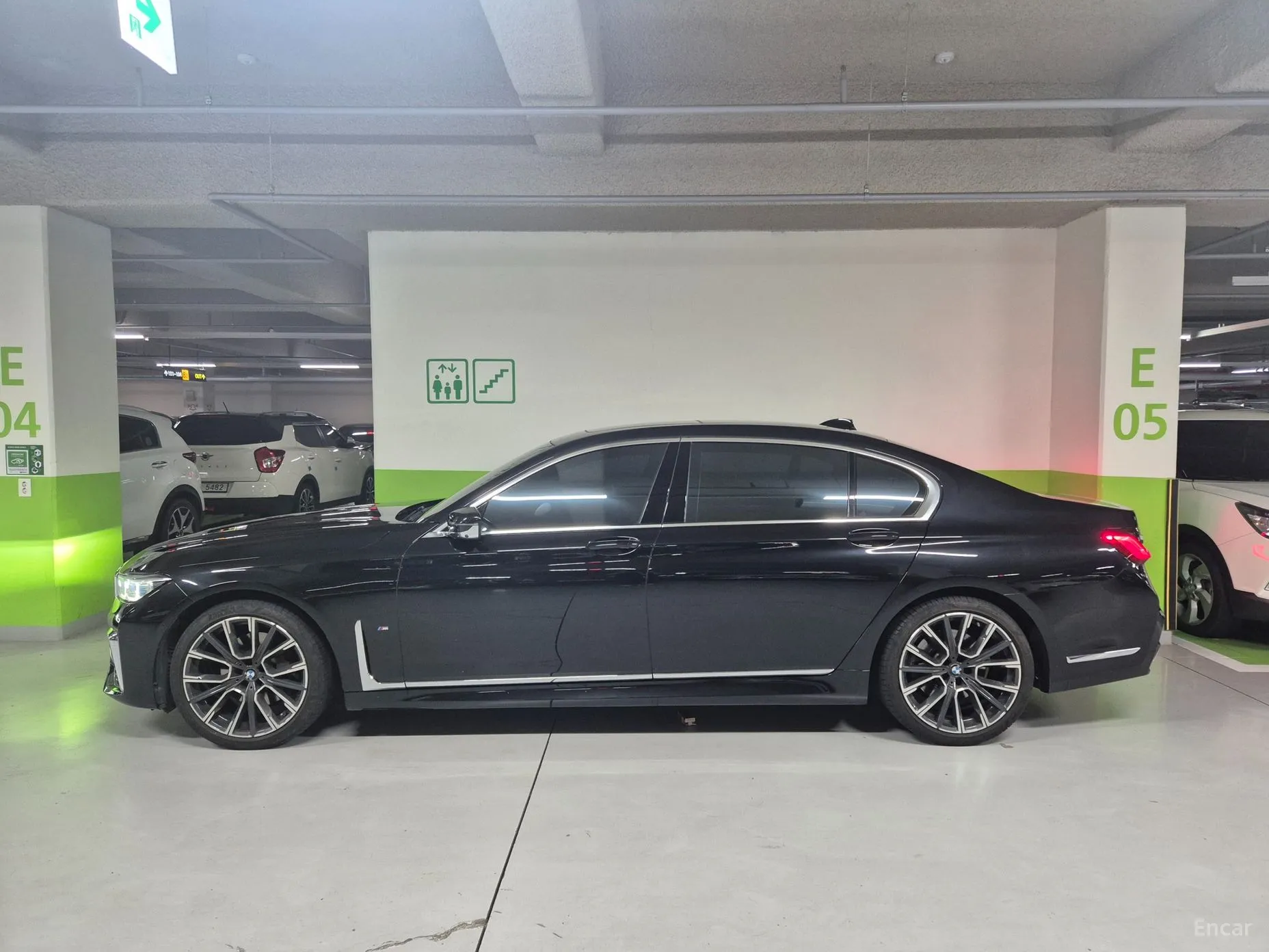 BMW 7 Series (G11) превью 3