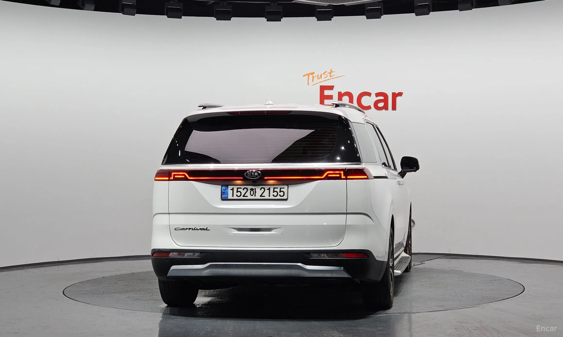 Kia Carnival Gen 4 превью 3