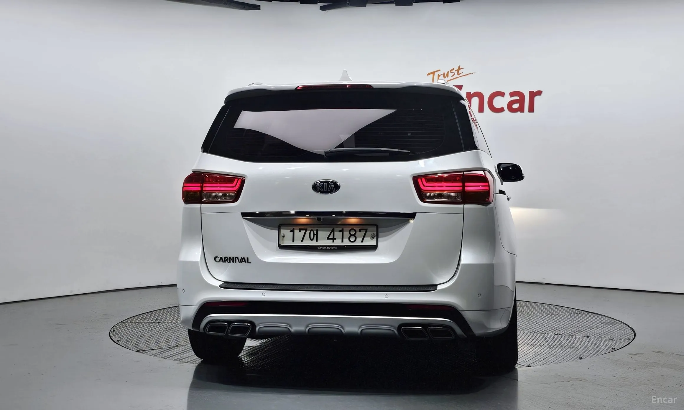 Kia Carnival превью 3