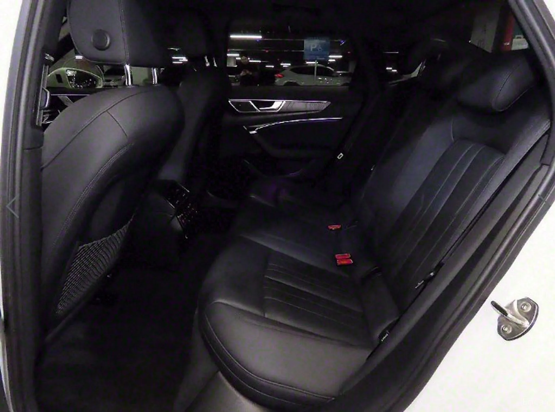 Audi A6 (C8) превью 4