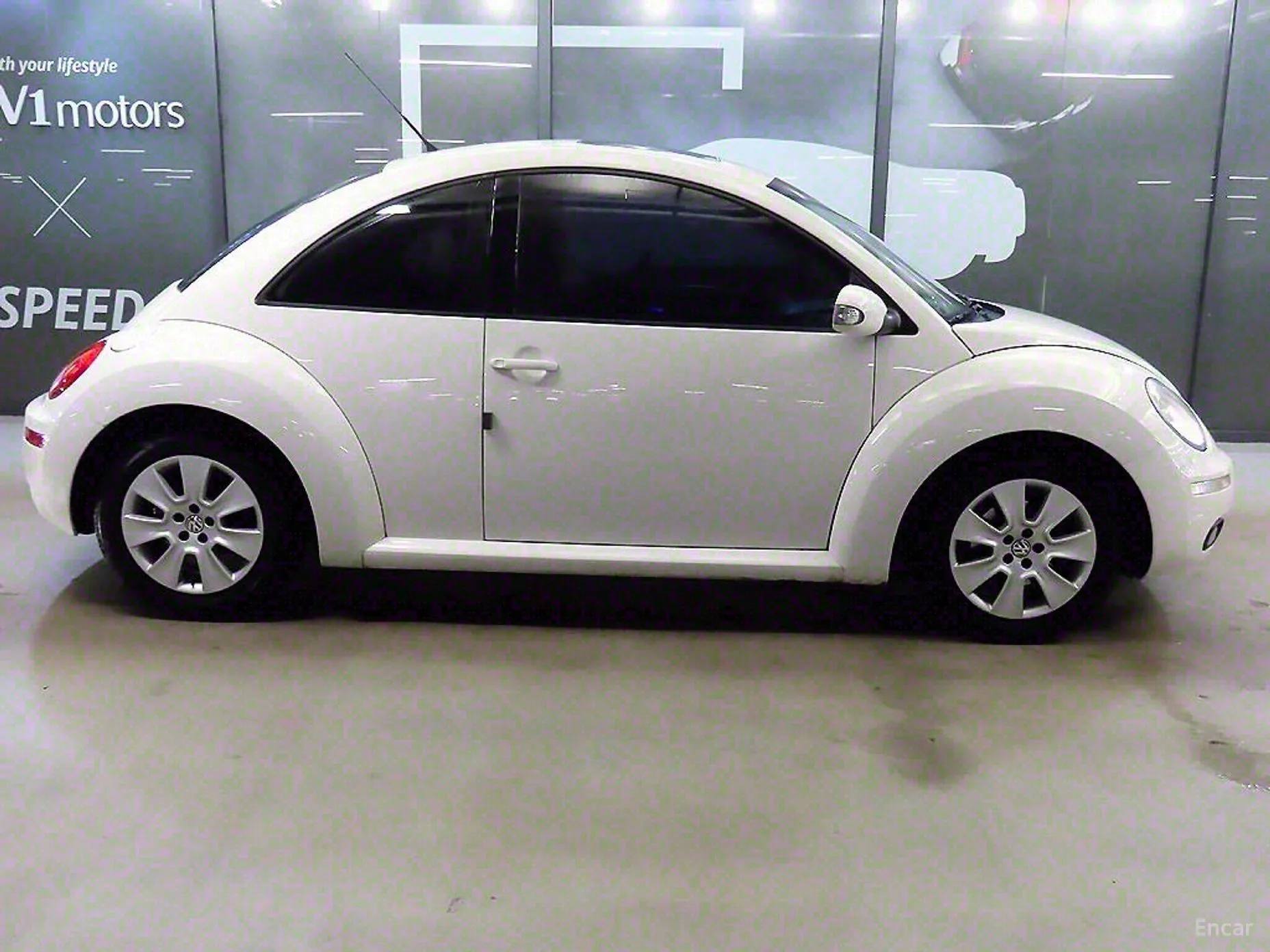 Volkswagen New Beetle превью 2