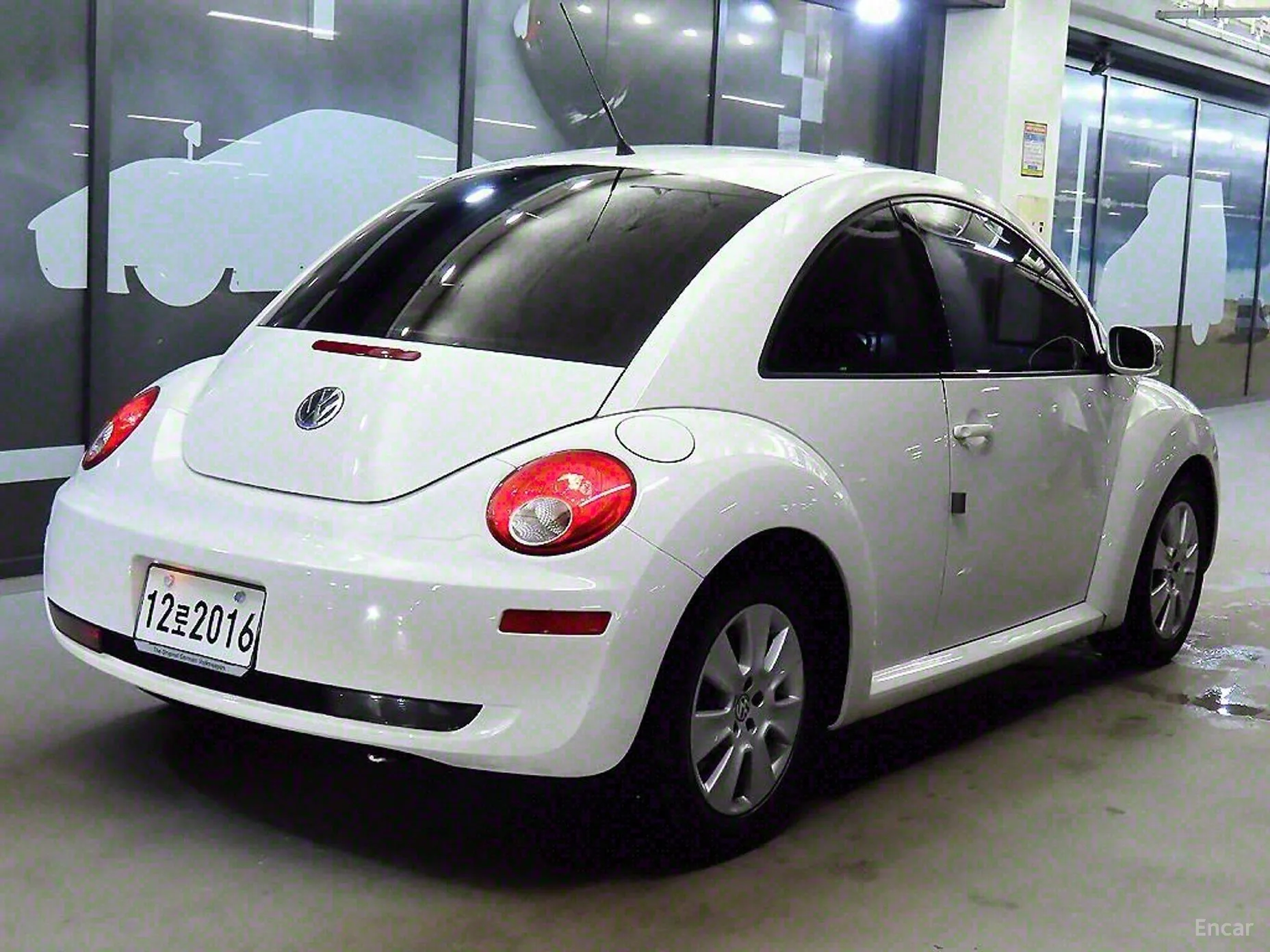Volkswagen New Beetle превью 3
