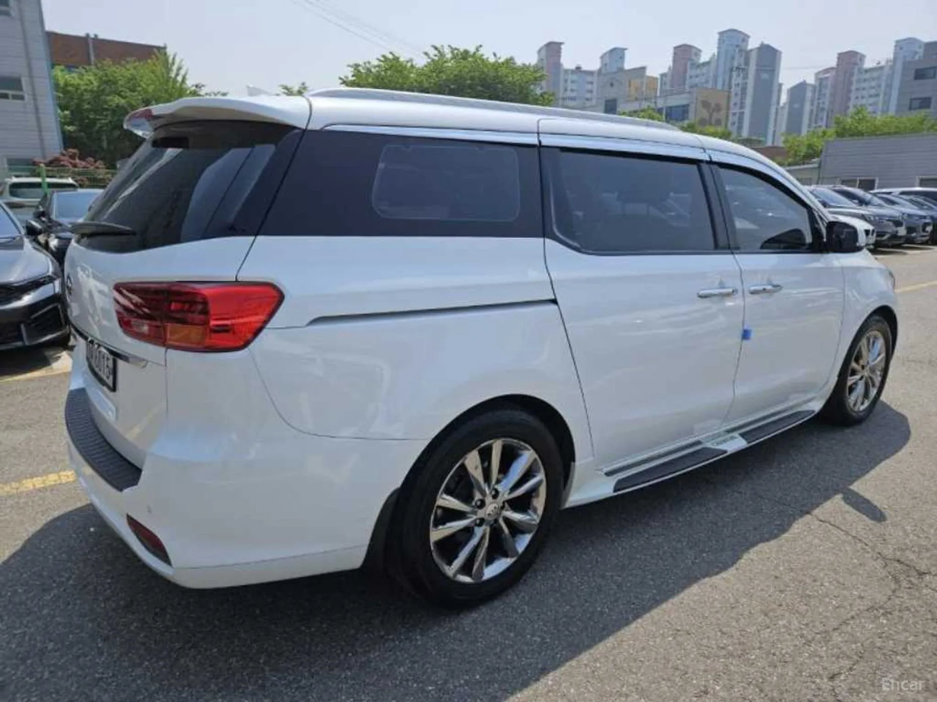 Kia Carnival превью 3