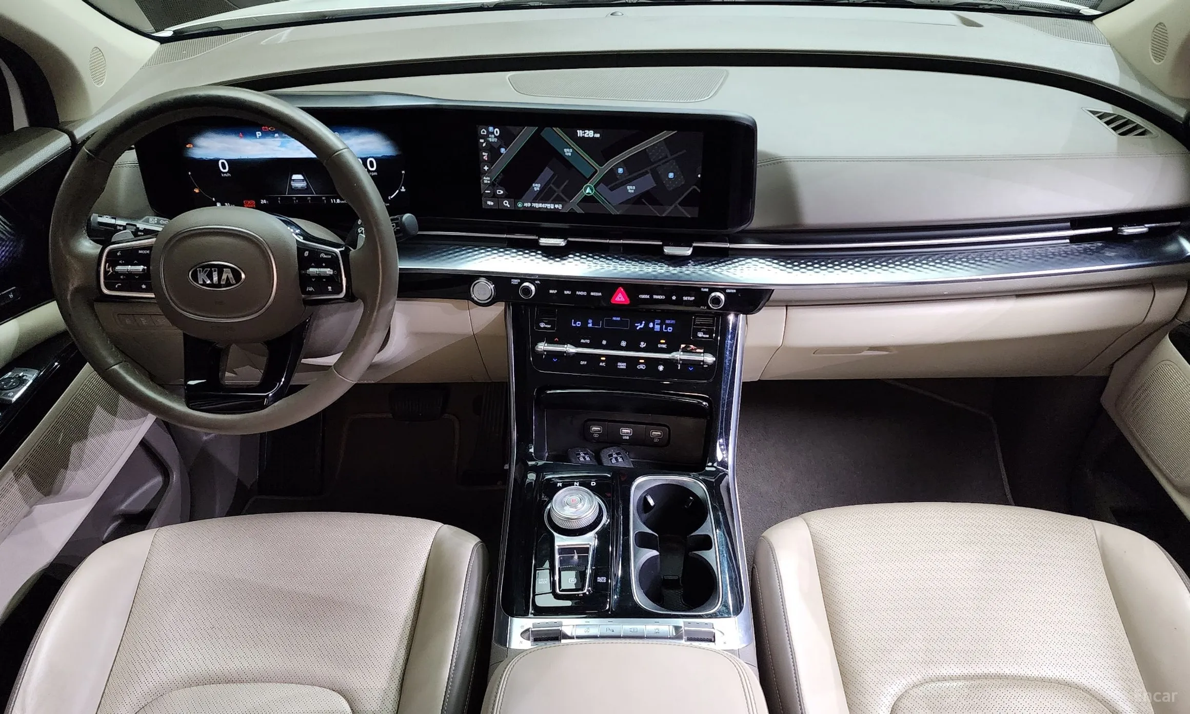 Kia Carnival Gen 4 превью 4