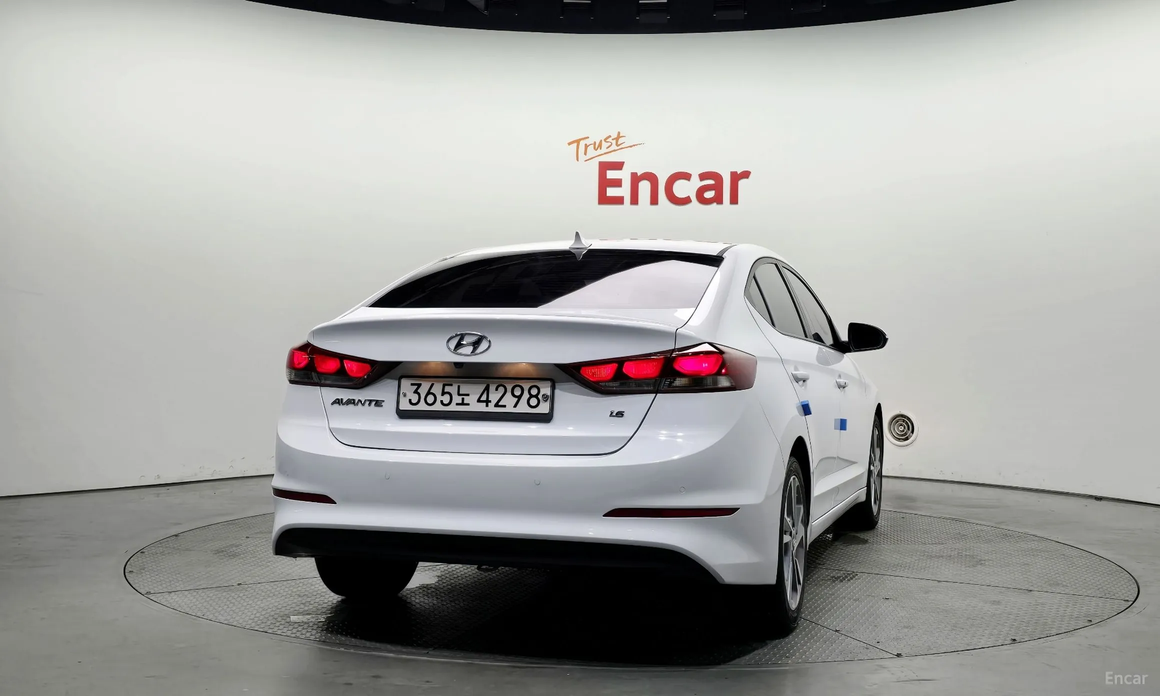 Hyundai Avante AD превью 3
