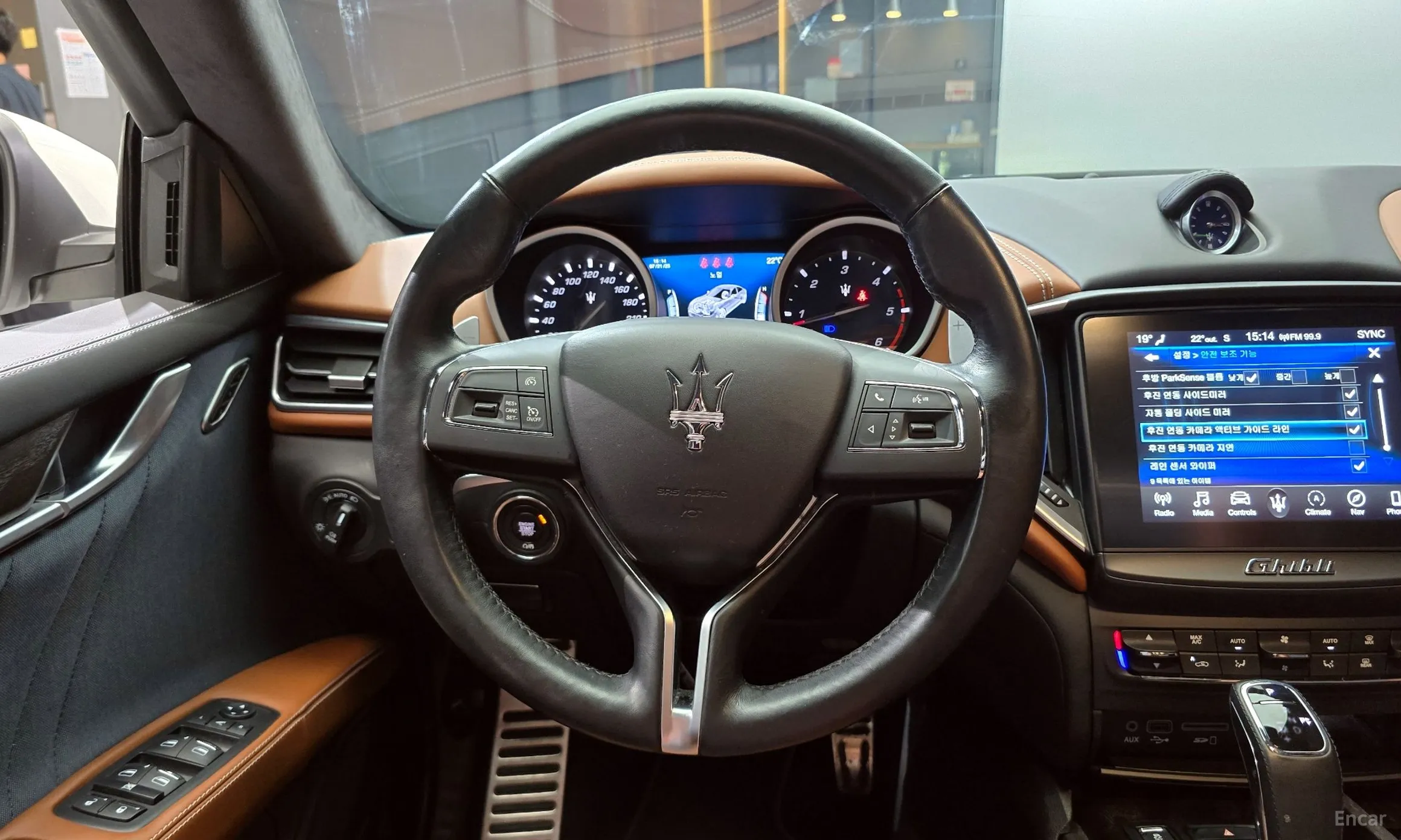 Maserati Ghibli превью 13