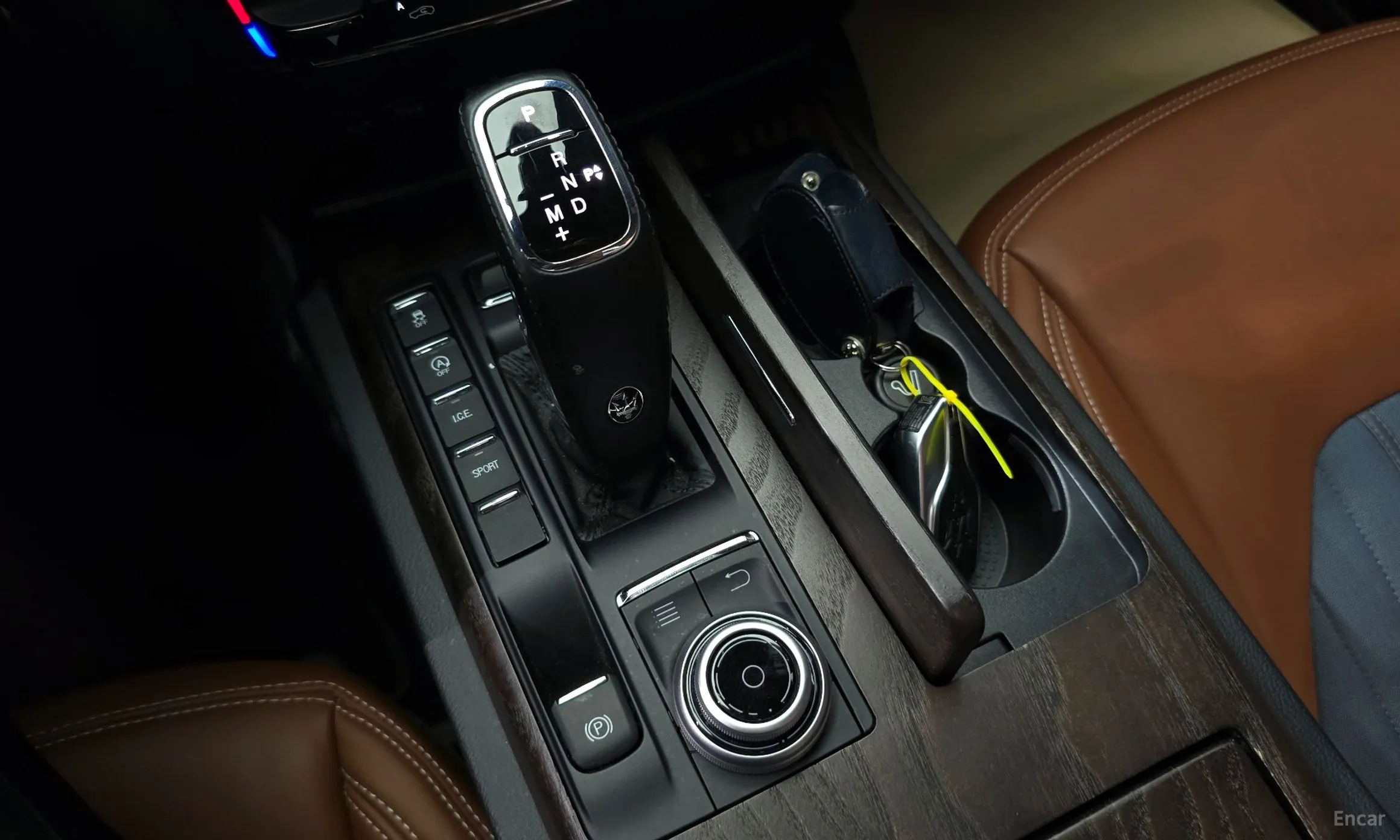 Maserati Ghibli превью 9